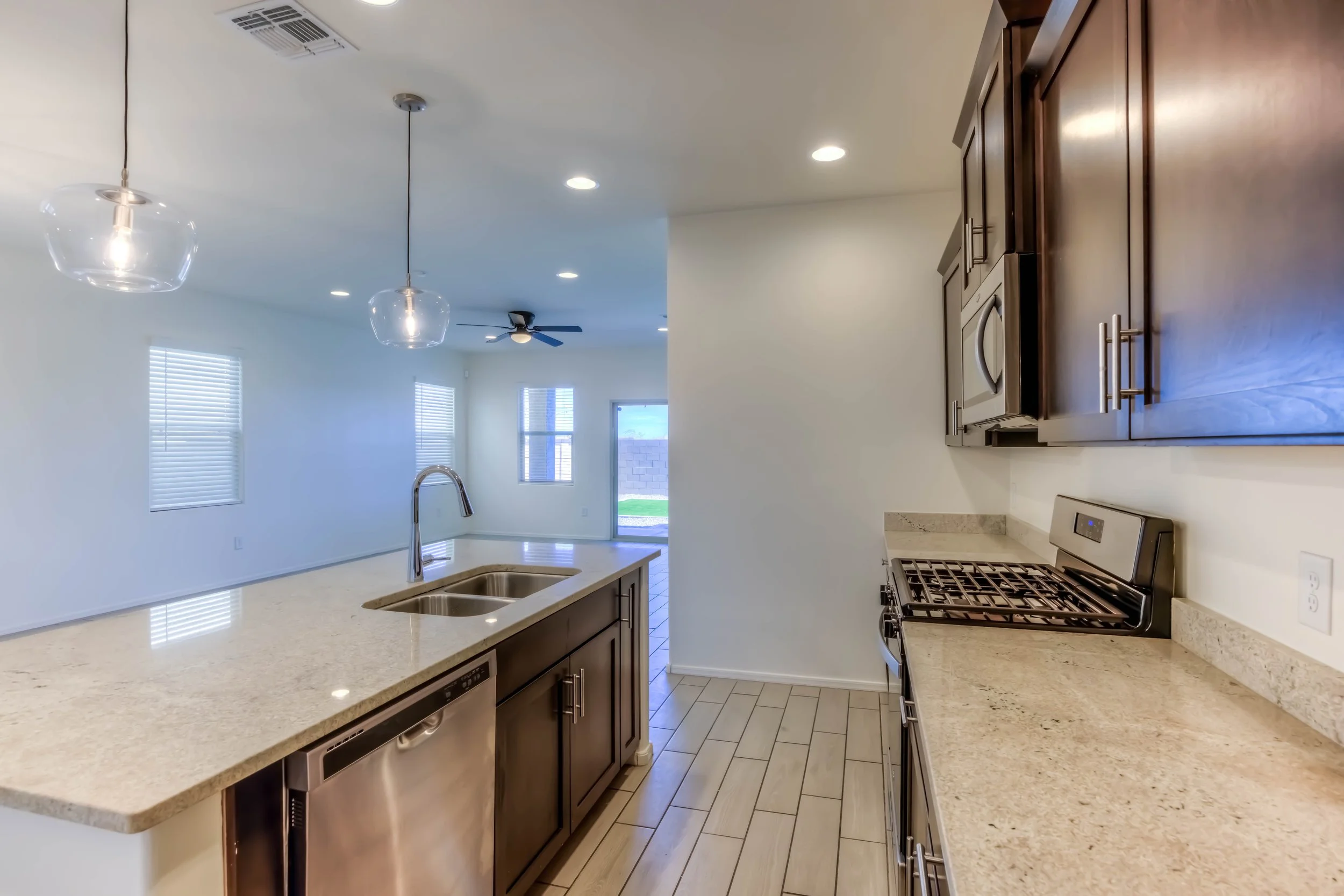 11 Kitchen photo b.jpg