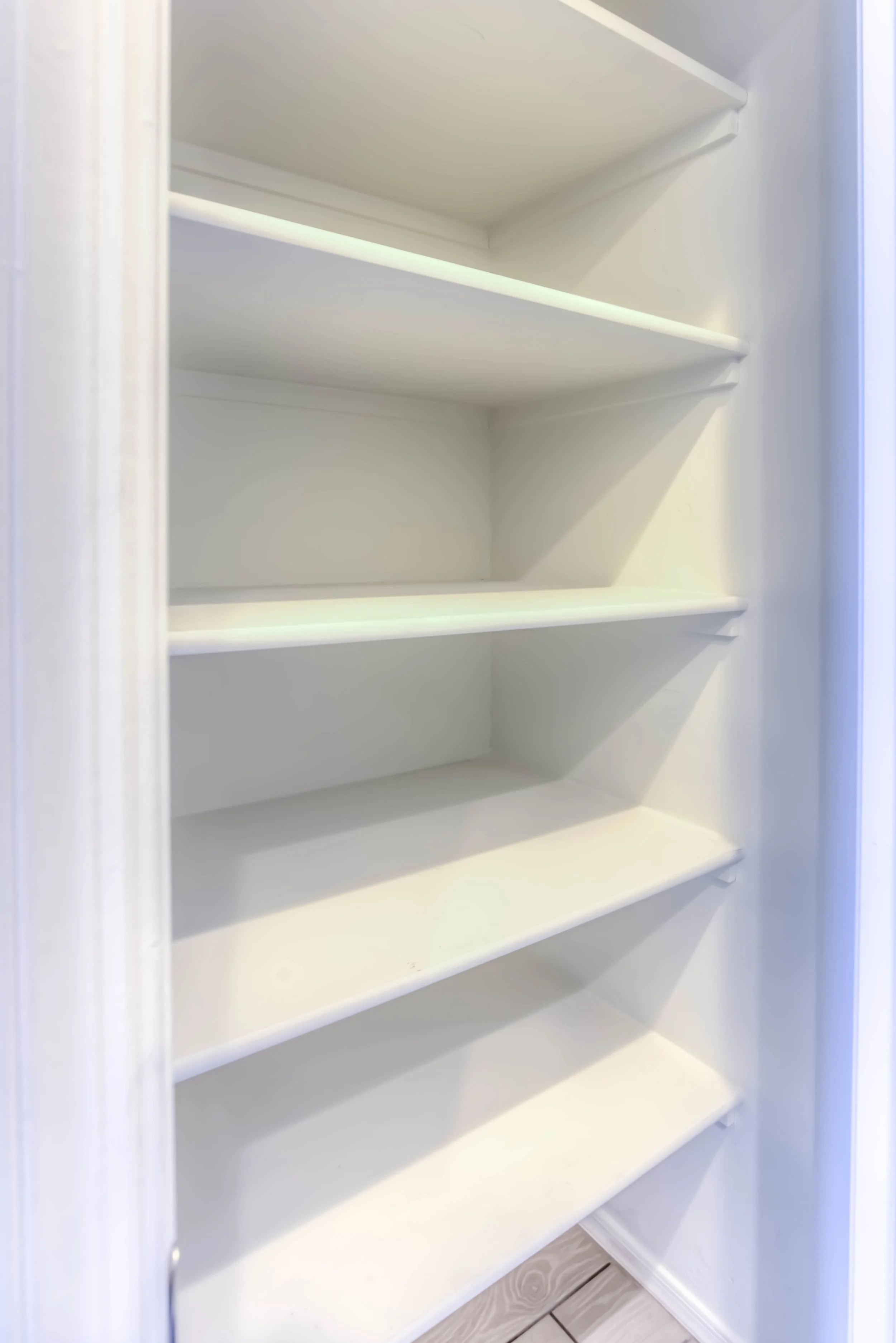 24 Main Bathroom Linen Closet.jpg