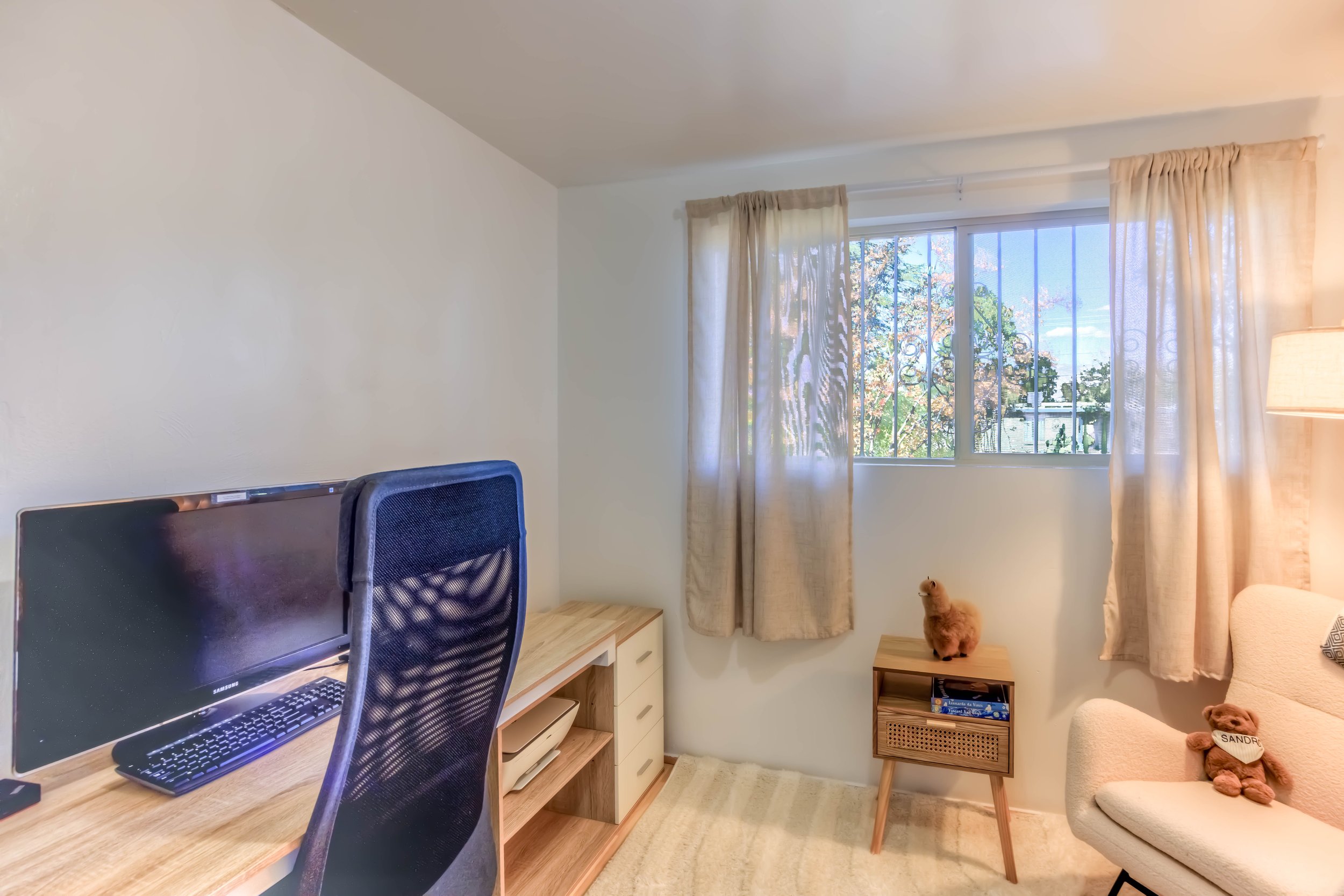 17 Bedroom 1 photo b.jpg
