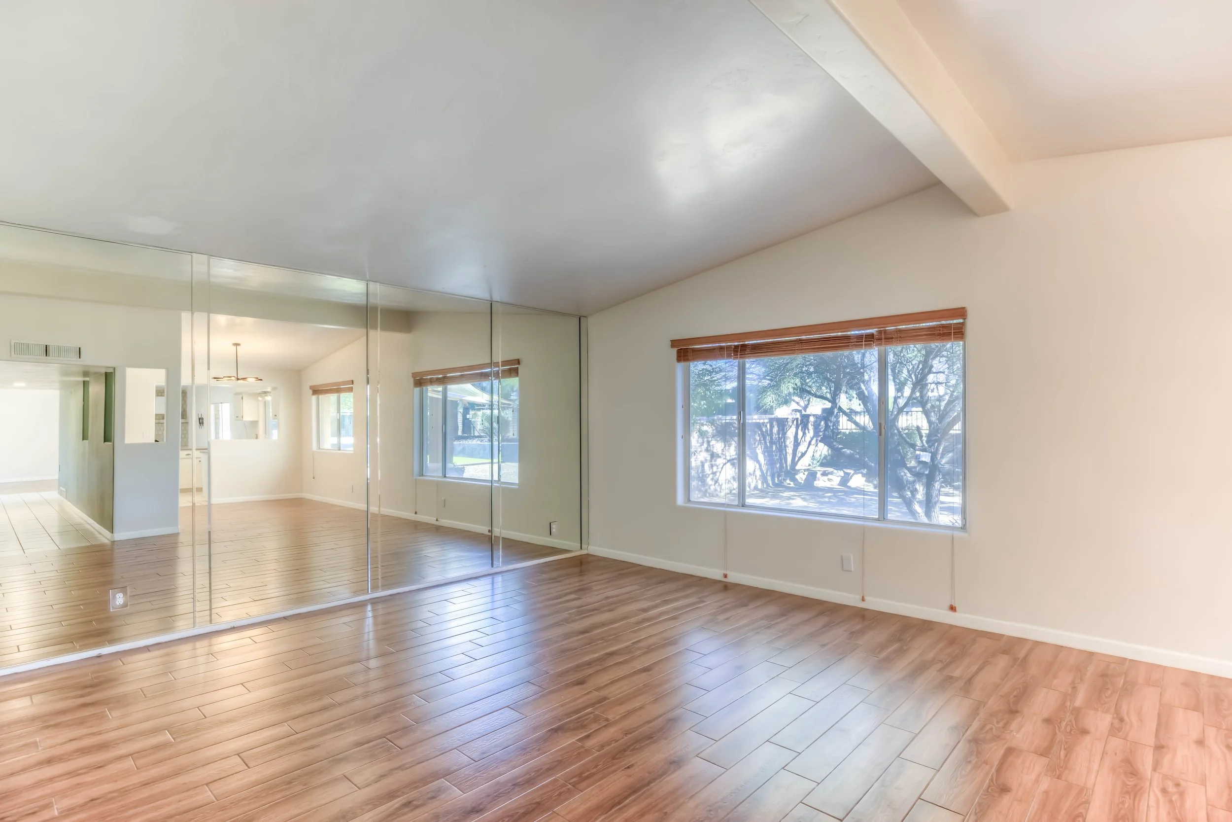 20 Family Room photo c.jpg