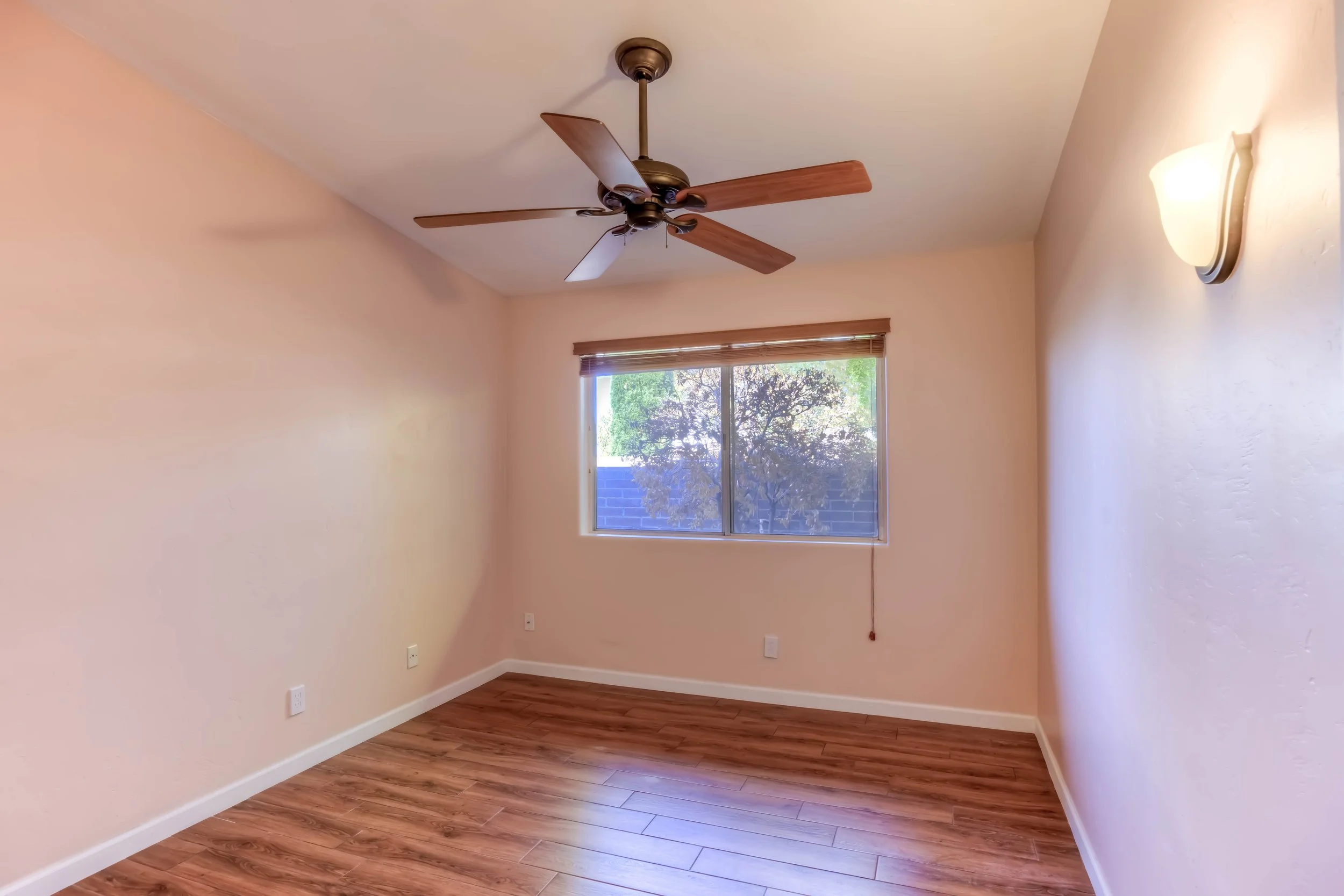 23 Bedroom 2 photo a.jpg