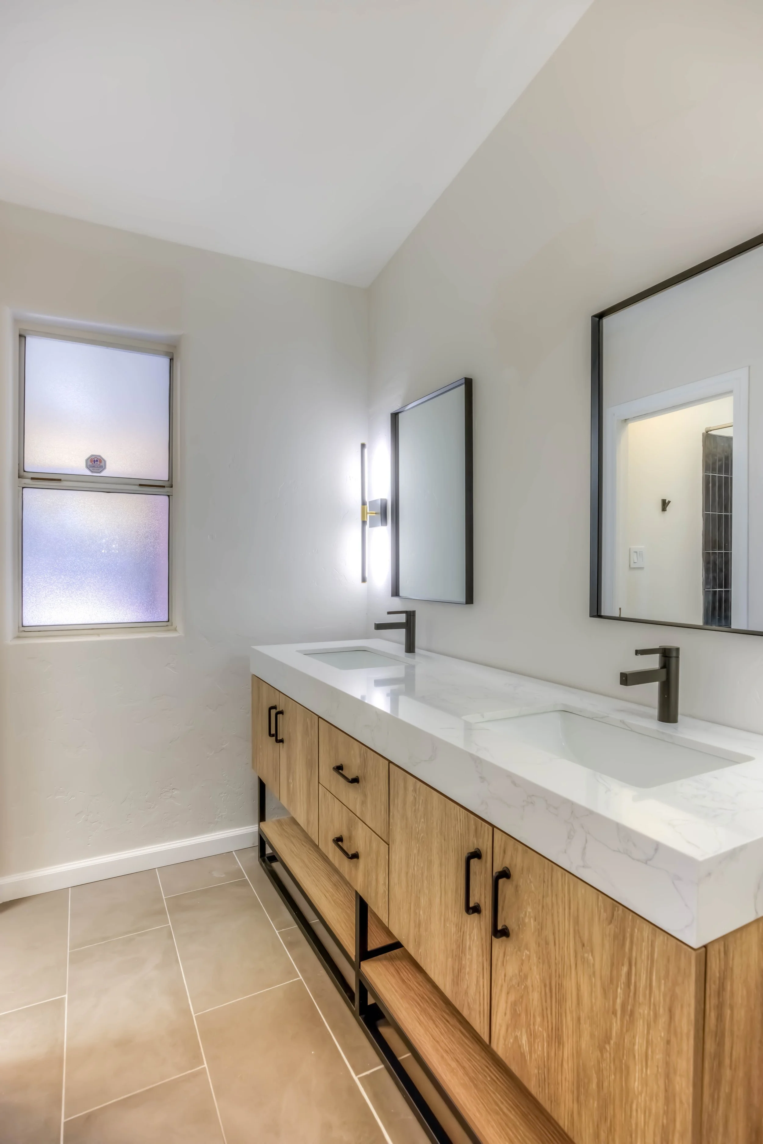30 Bathroom photo a.jpg
