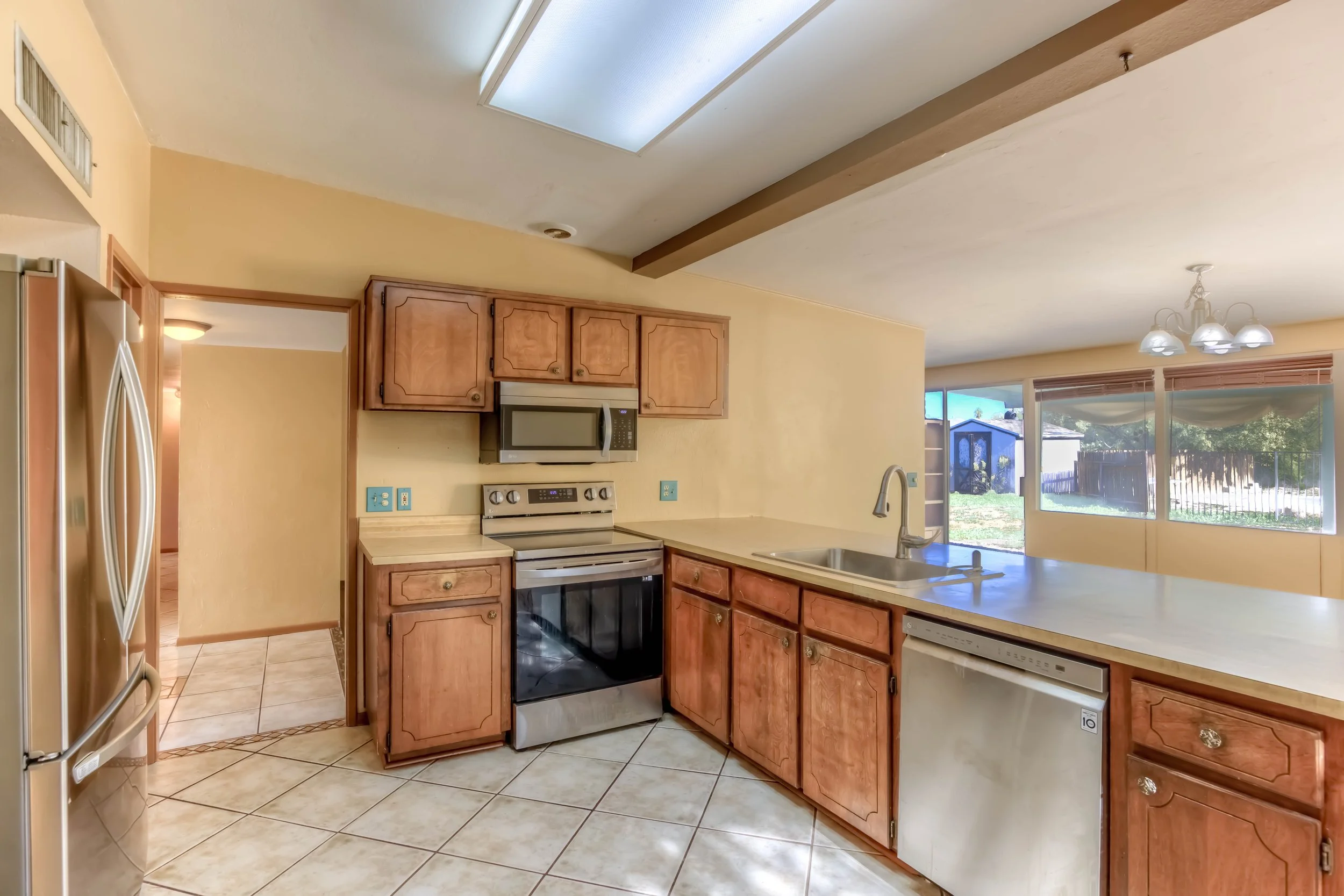 15 Kitchen photo c.jpg