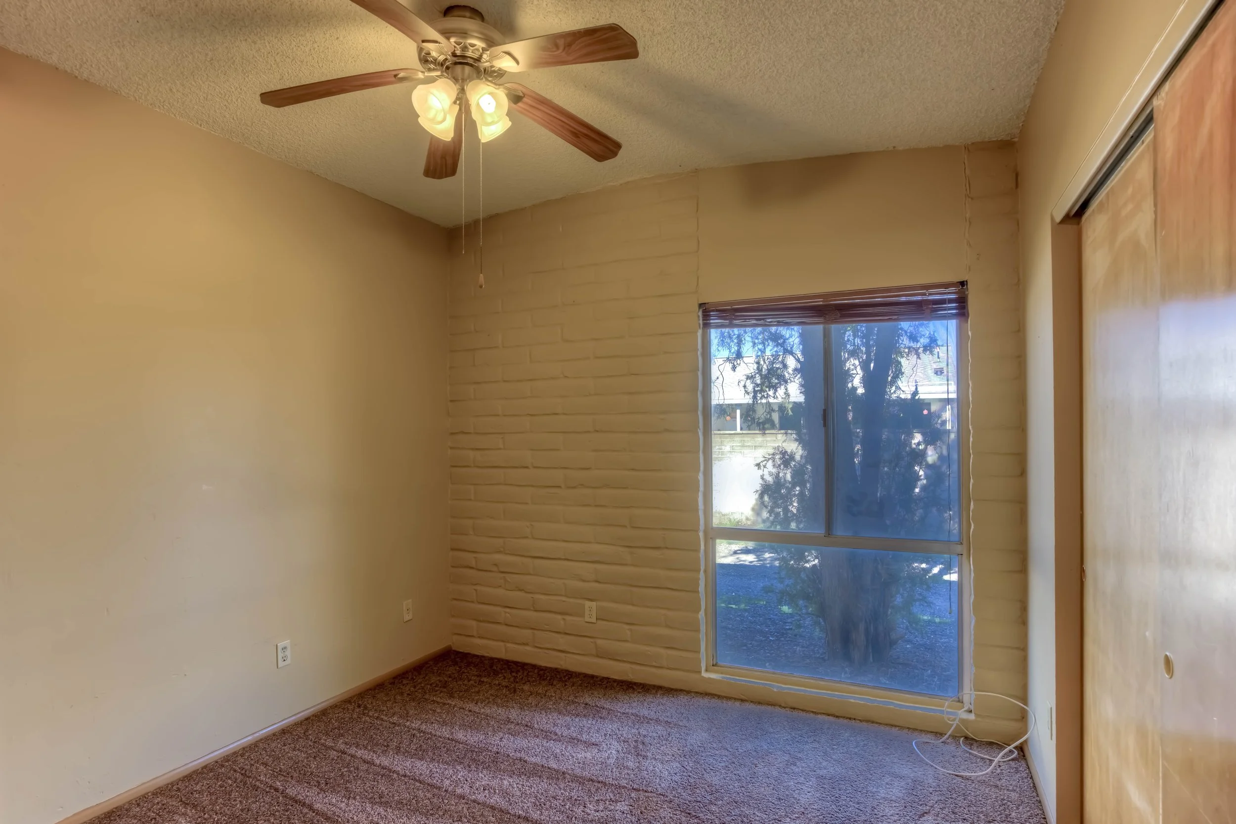 22 Bedroom 1 photo a.jpg