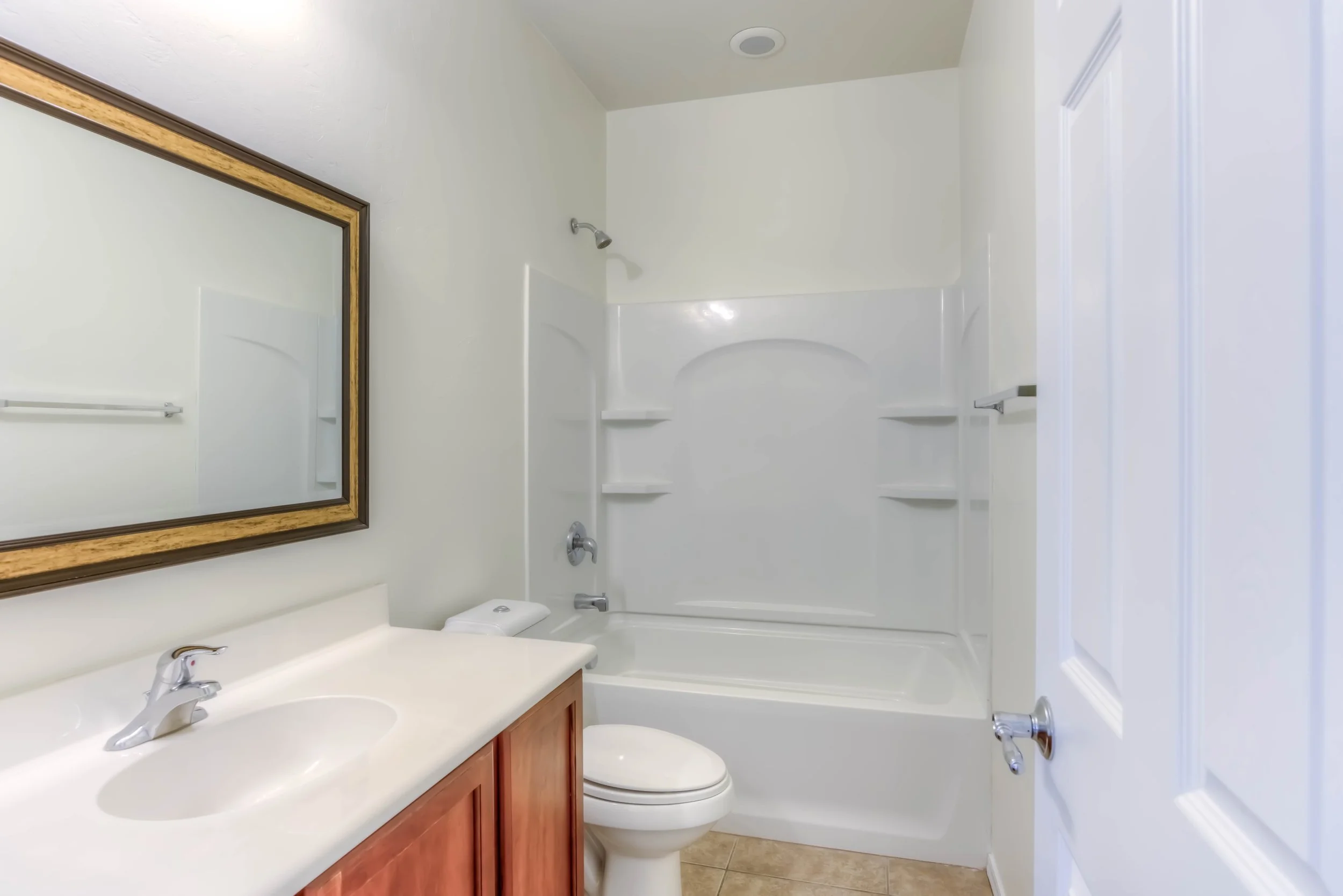 8 Bathroom 1.jpg