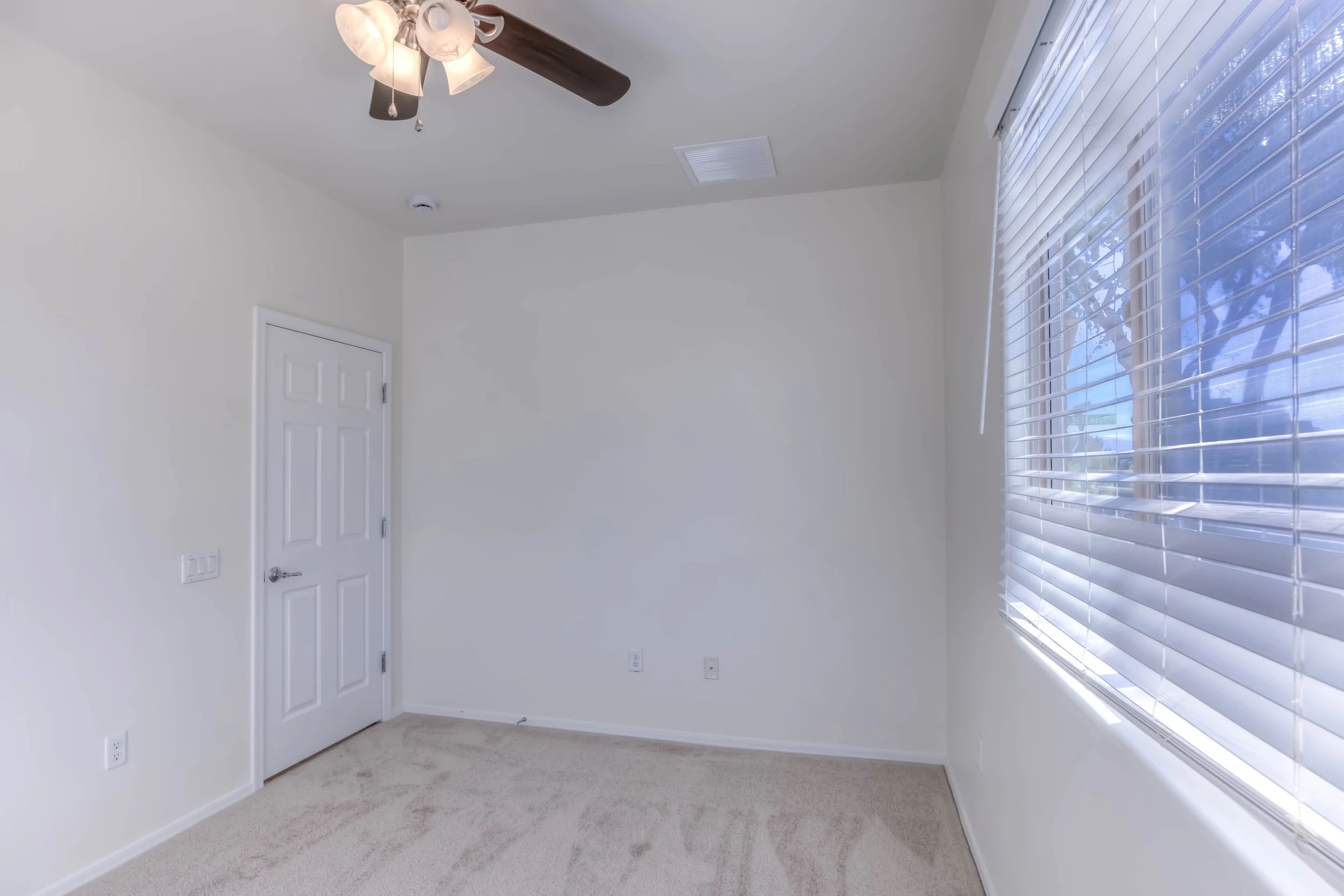 11 Bedroom 1 photo b.jpg