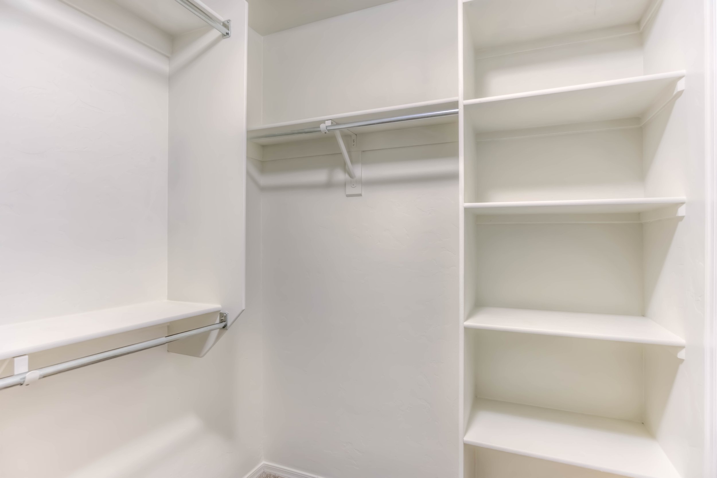 26 Main Bedroom Closet.jpg
