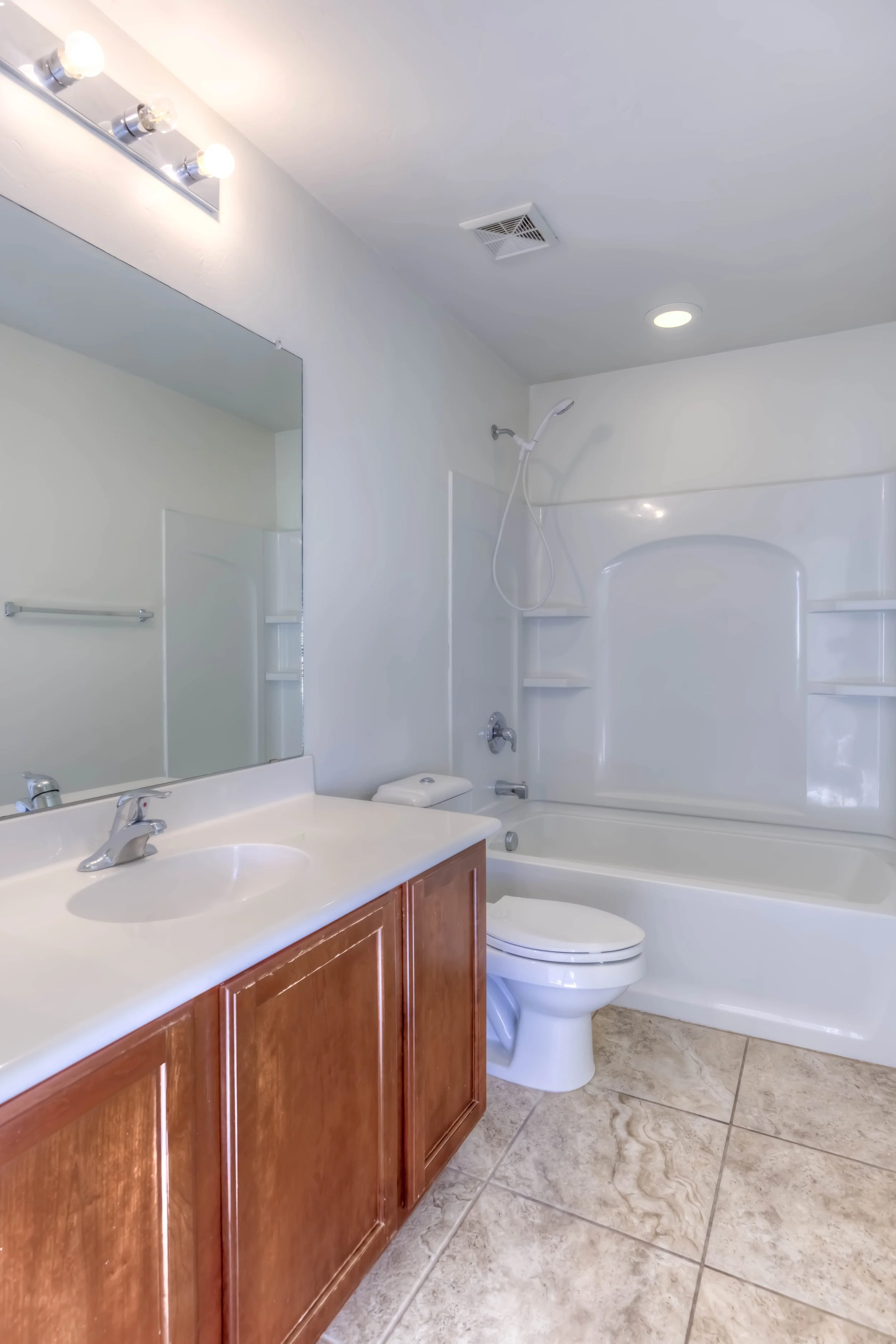 29 Bathroom 2.jpg