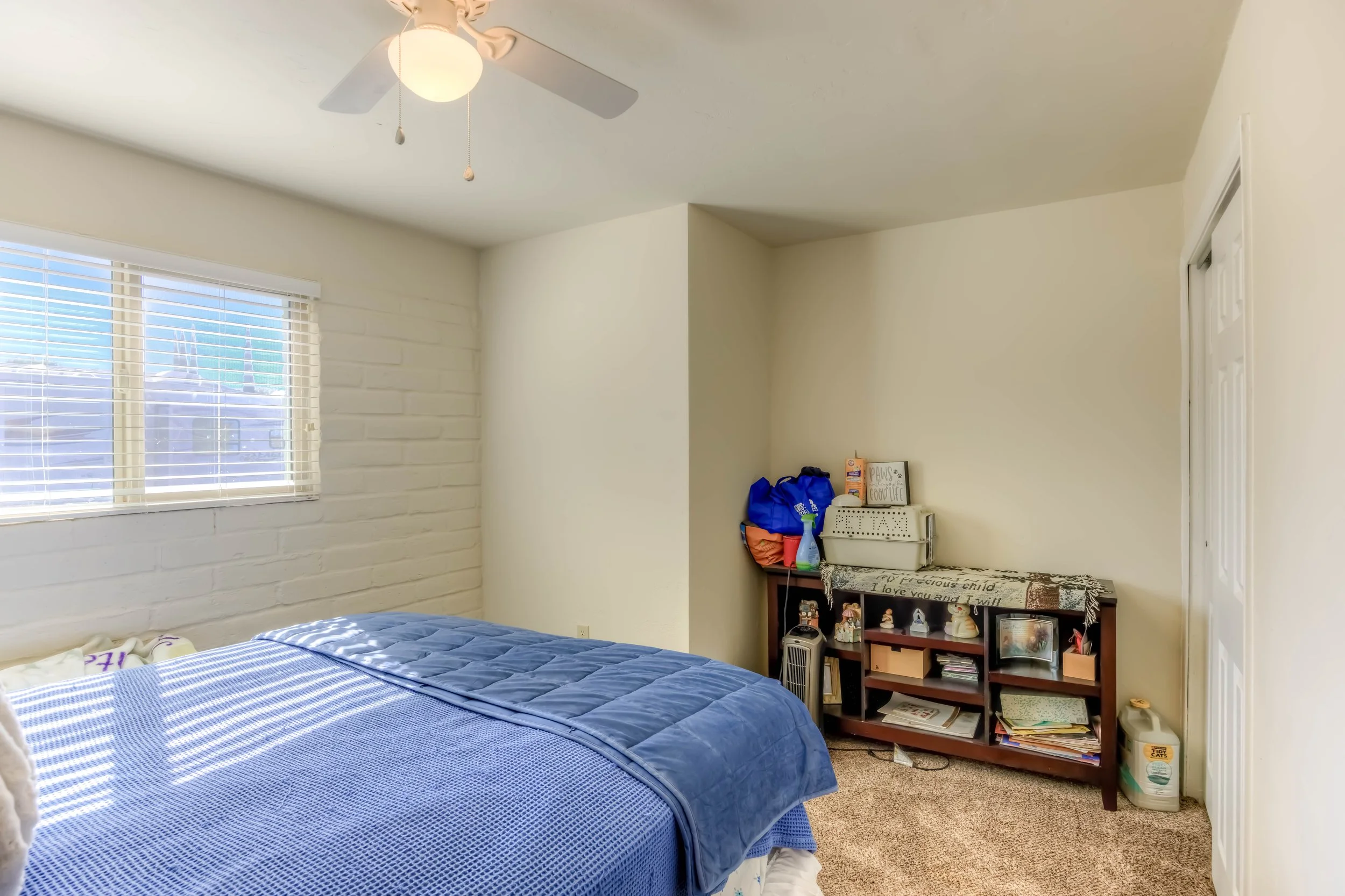 17 Bedroom 1 photo a.jpg