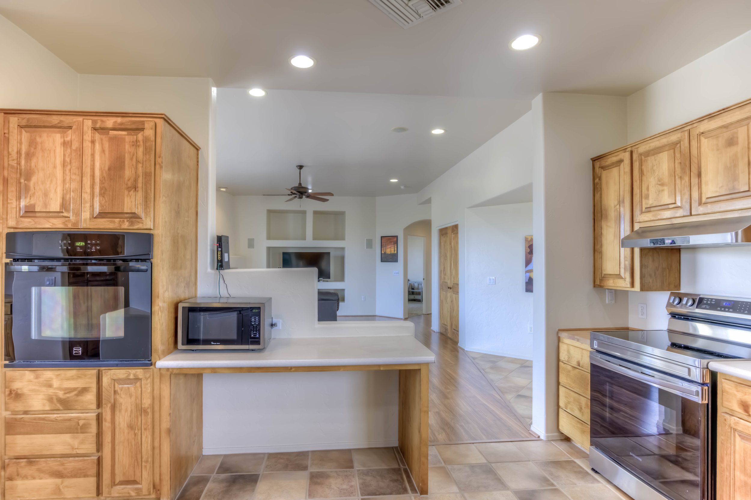 23 Kitchen photo c.jpg