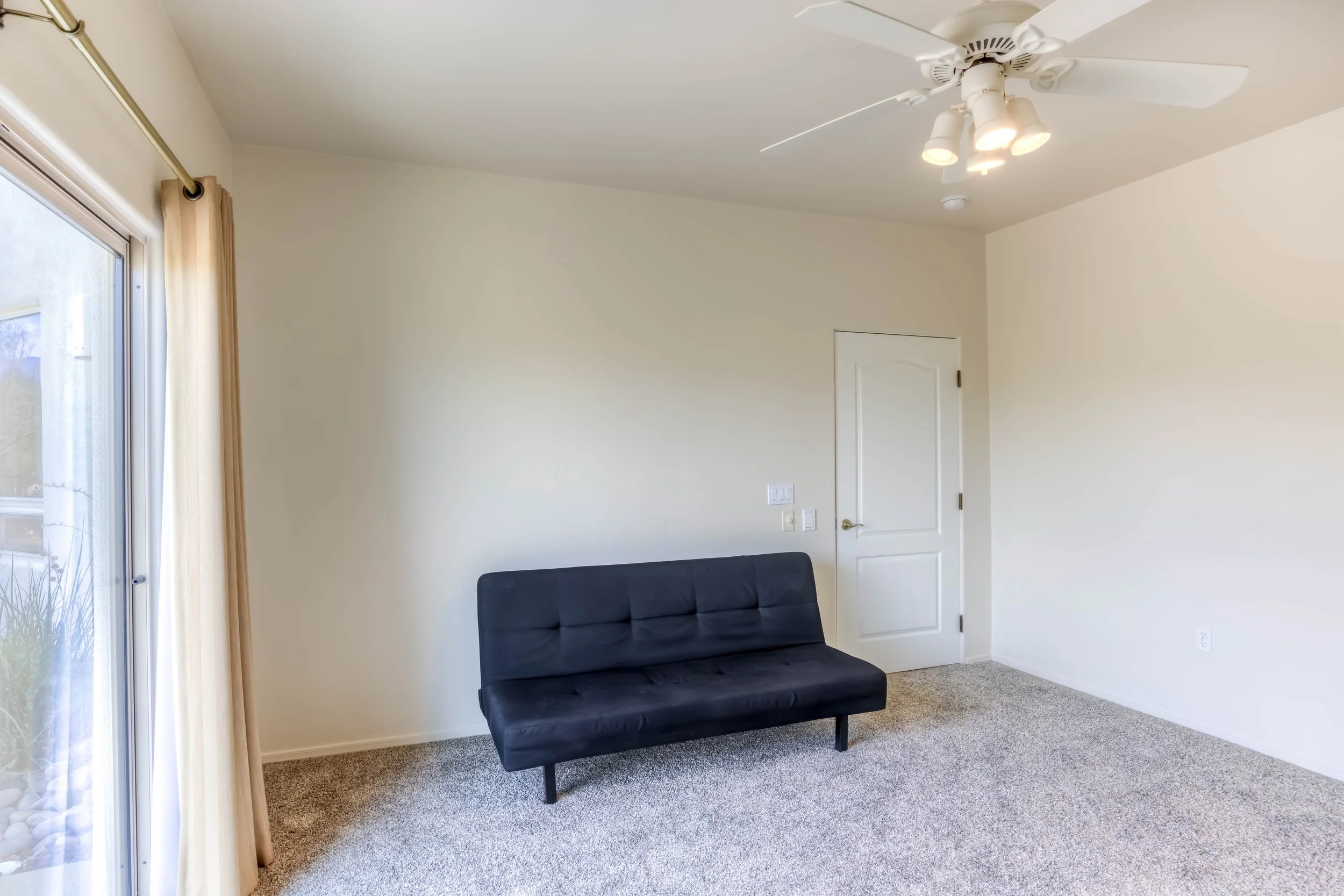 30 Bedroom 1 pohto b.jpg