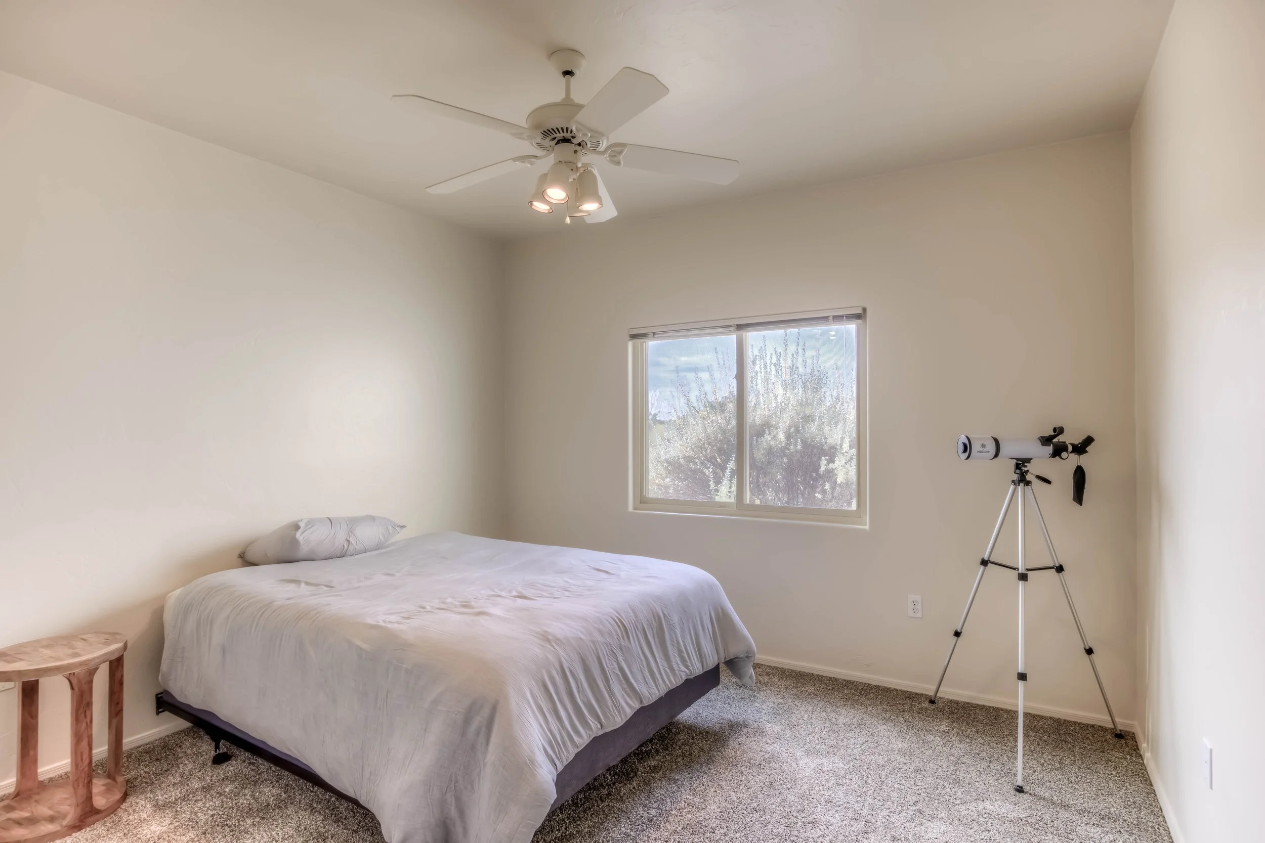 33 Bedroom 2 photo a.jpg