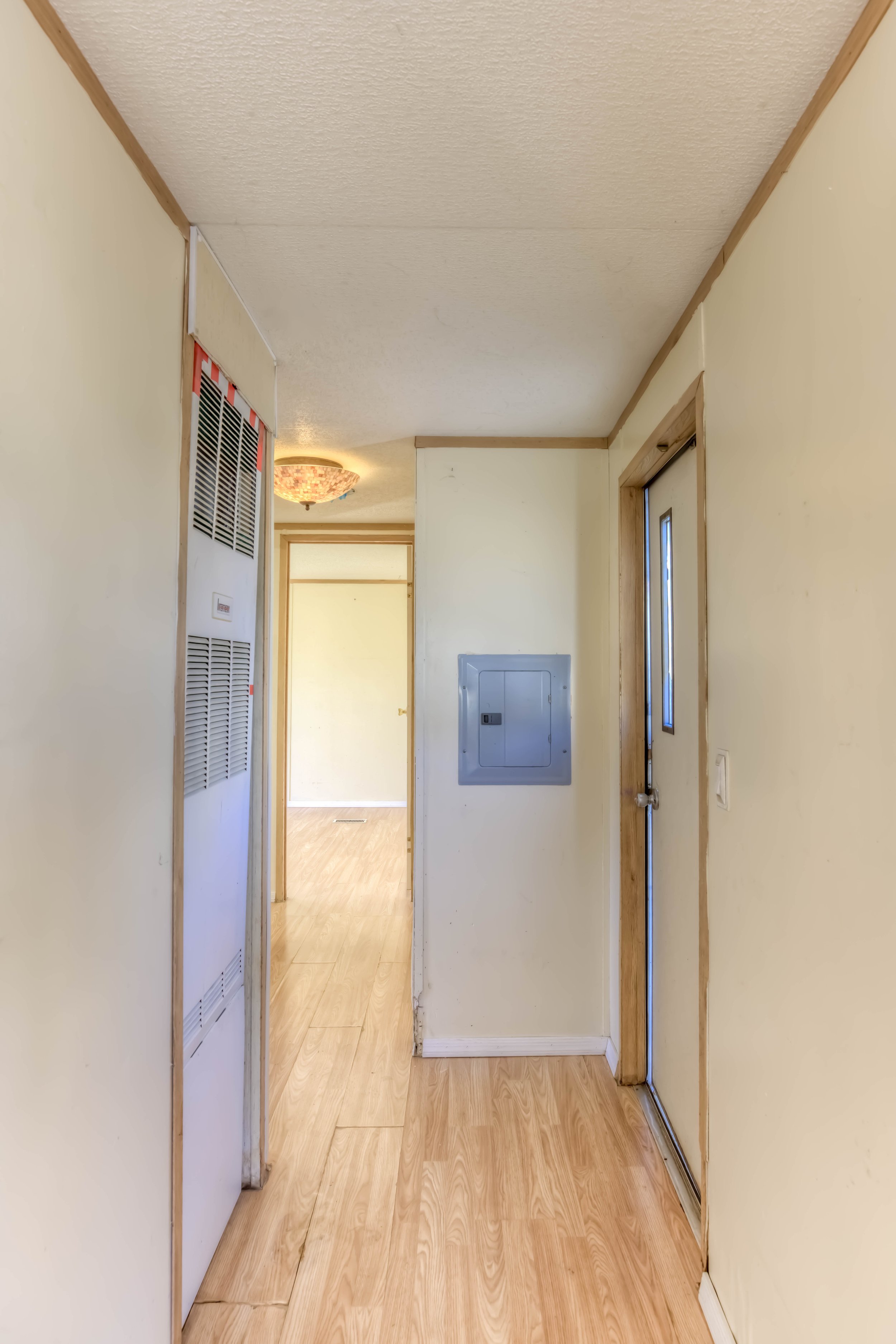 7 Interior Entrance photo b.jpg