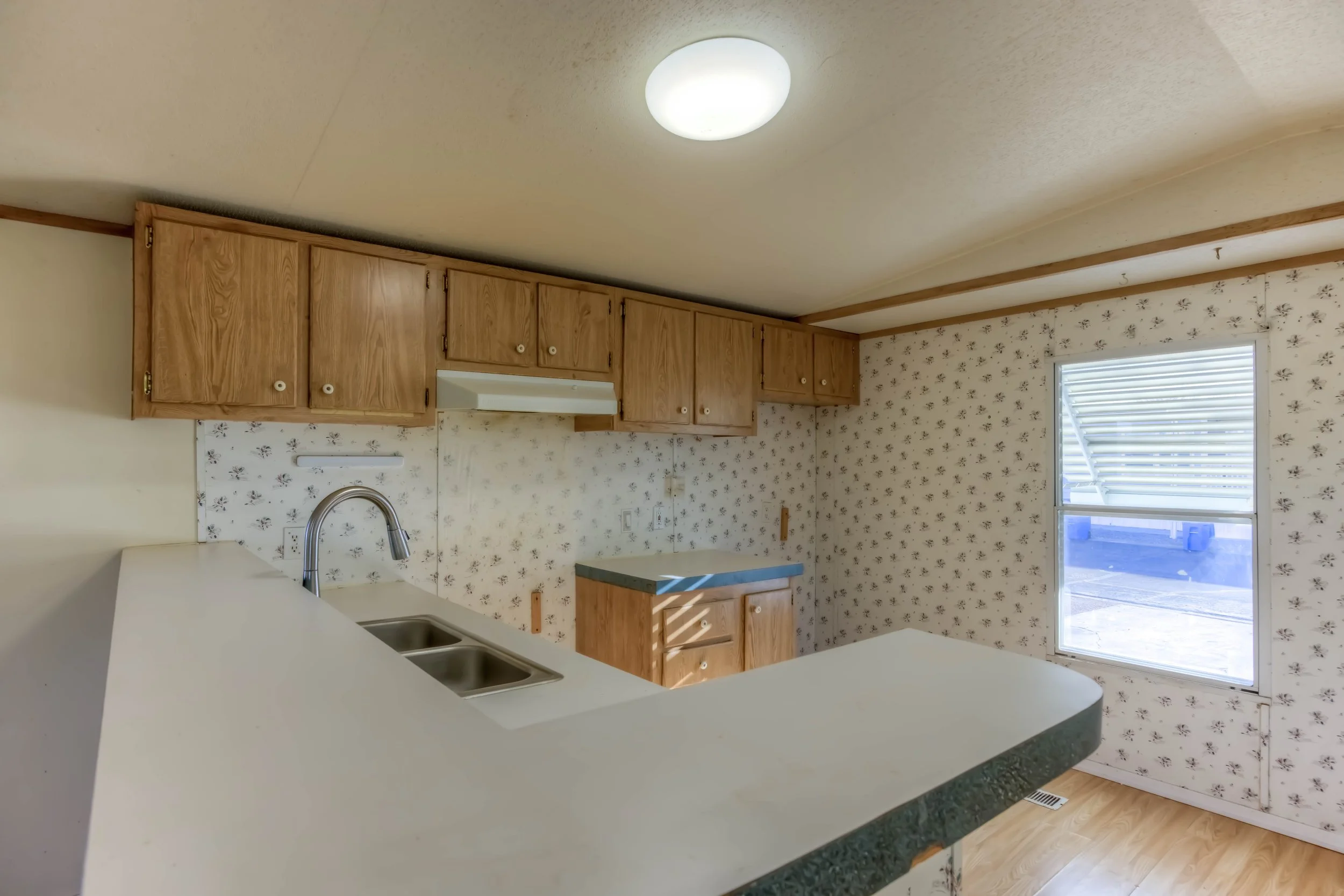 17 Kitchen photo a.jpg