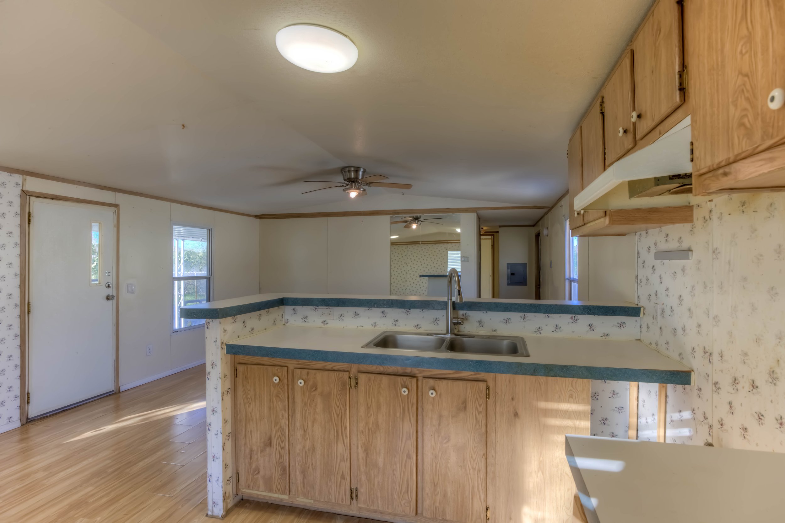 20 Kitchen photo d.jpg