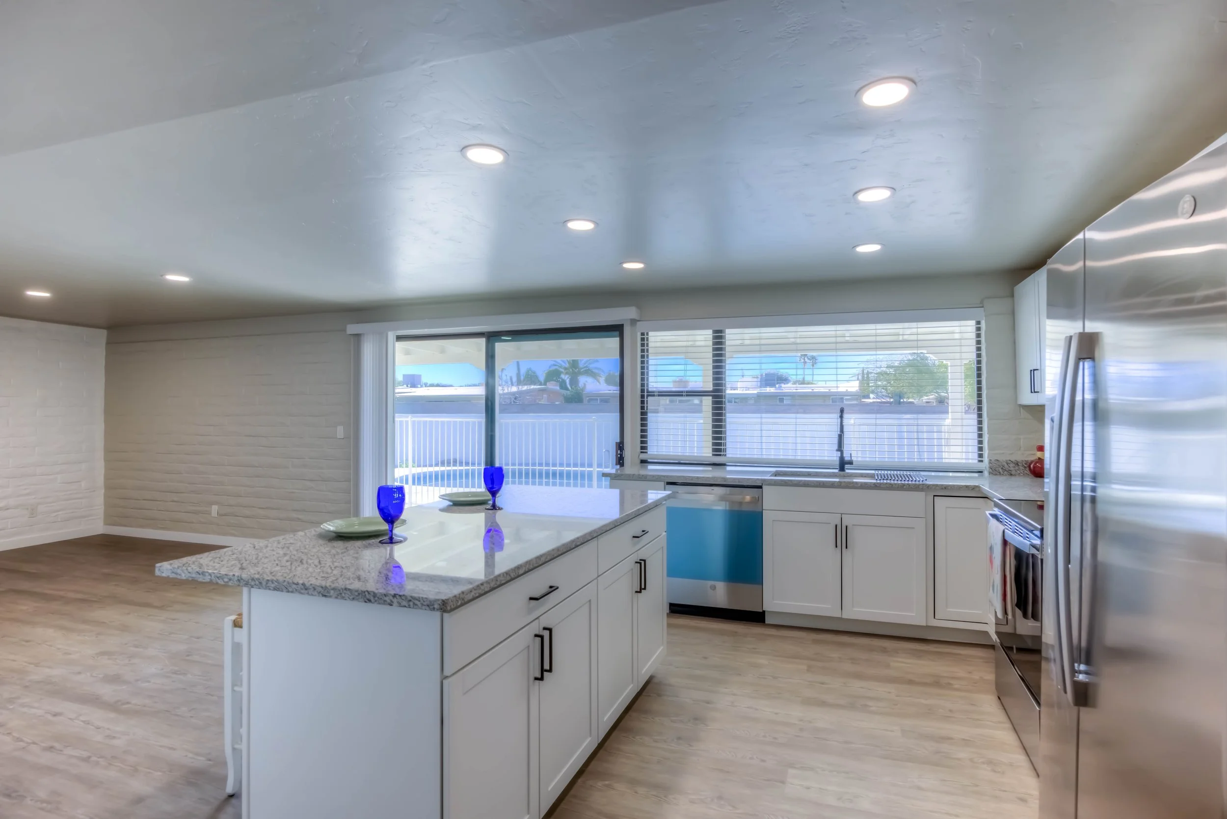 27 Kitchen photo a.jpg