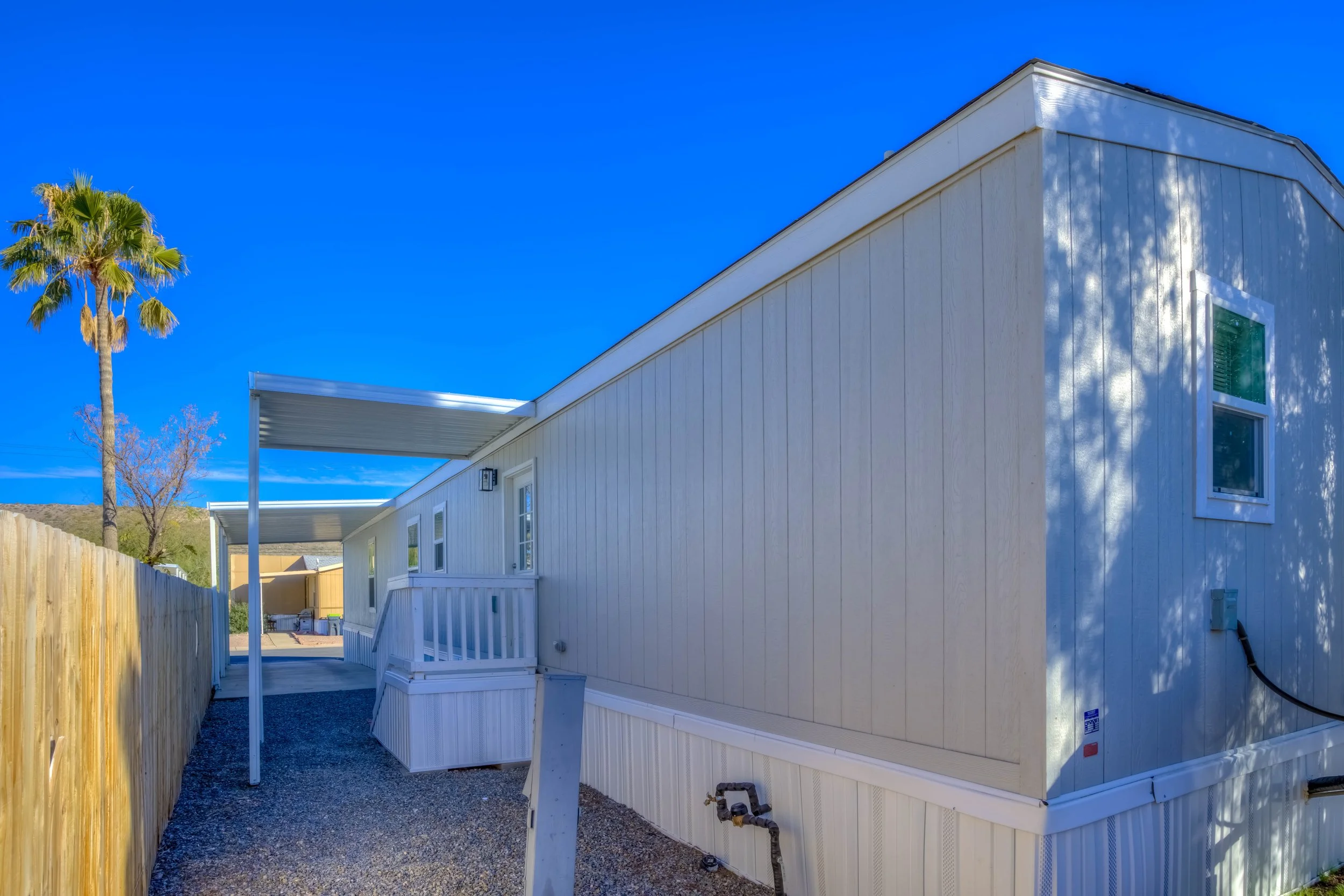 7 Exterior photo g.jpg