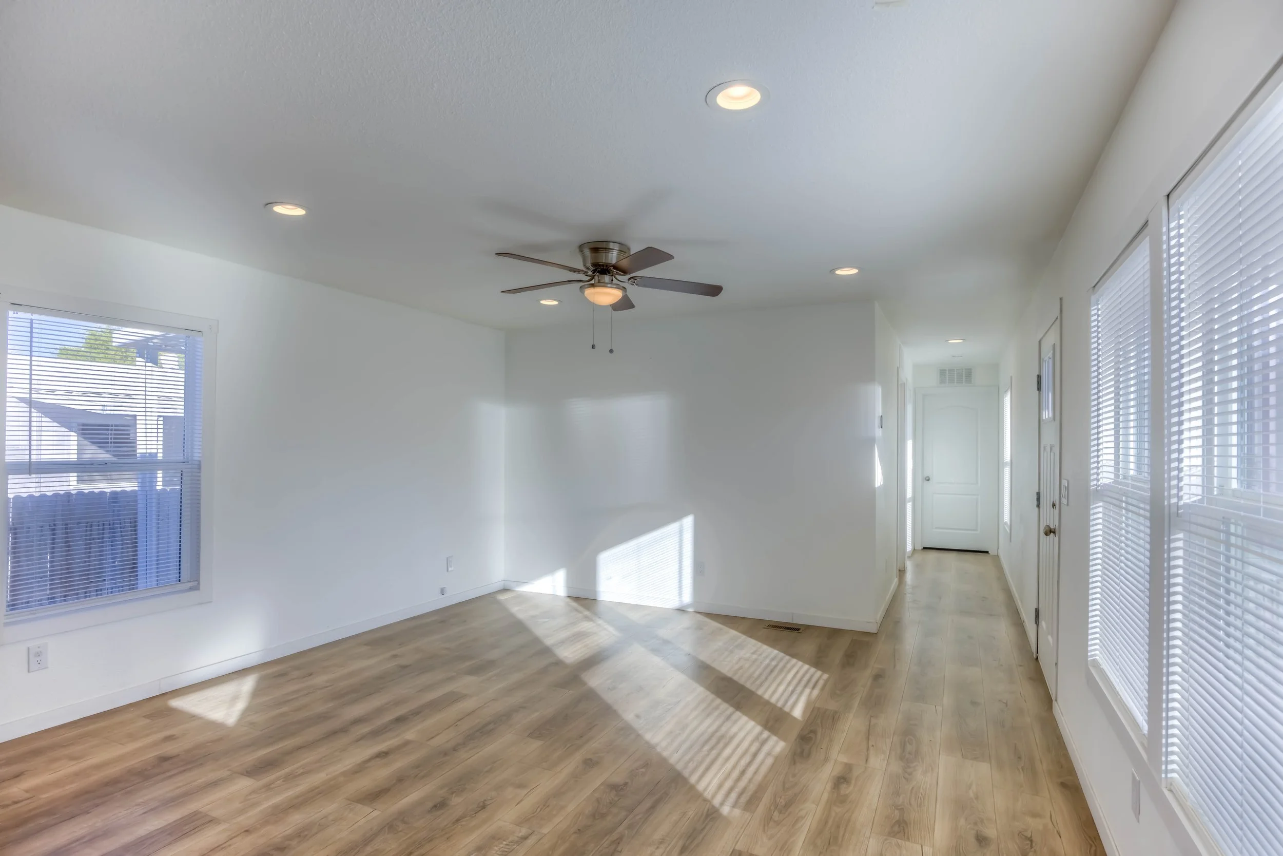 17 Living Room photo c.jpg