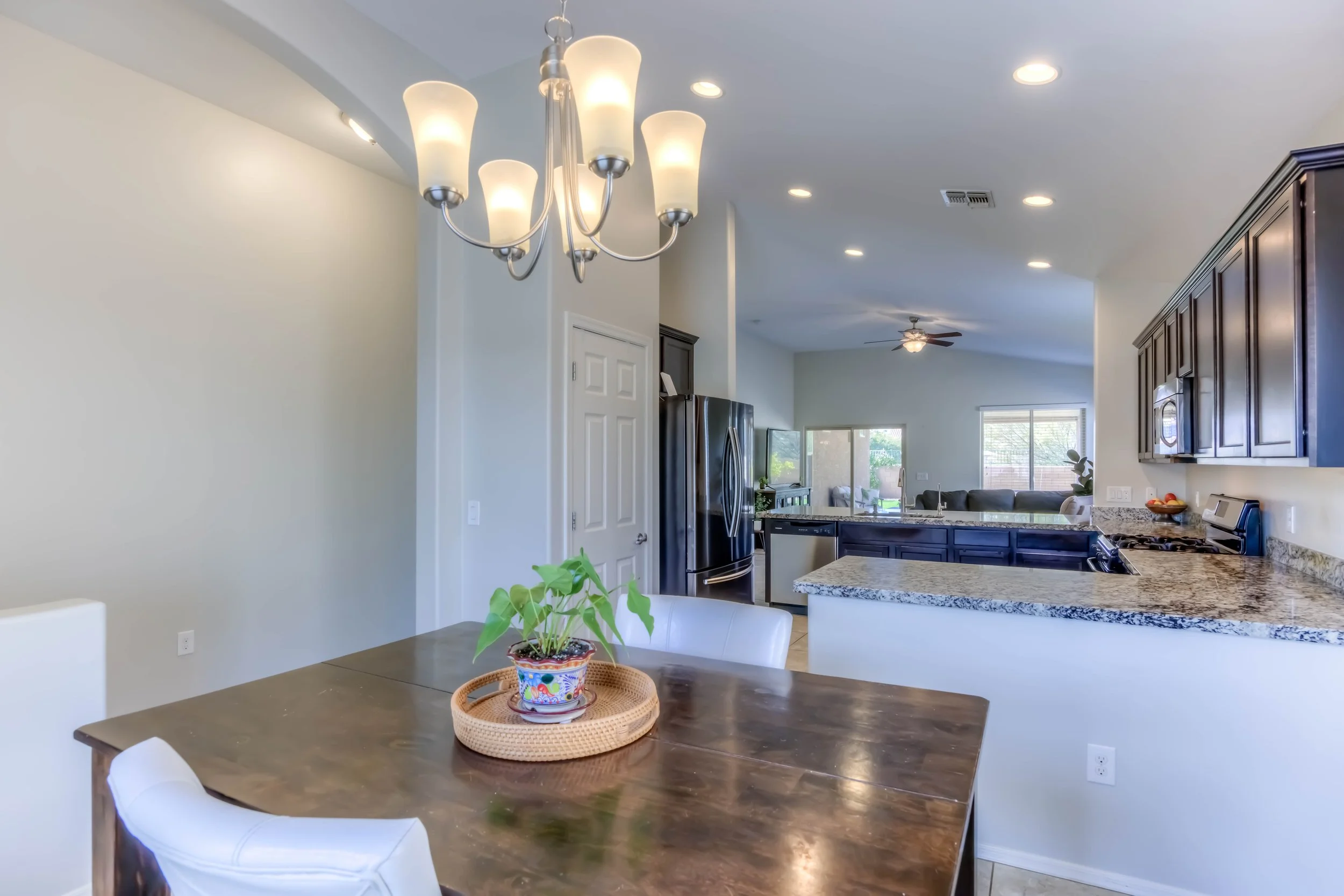 9 Dining photo b.jpg