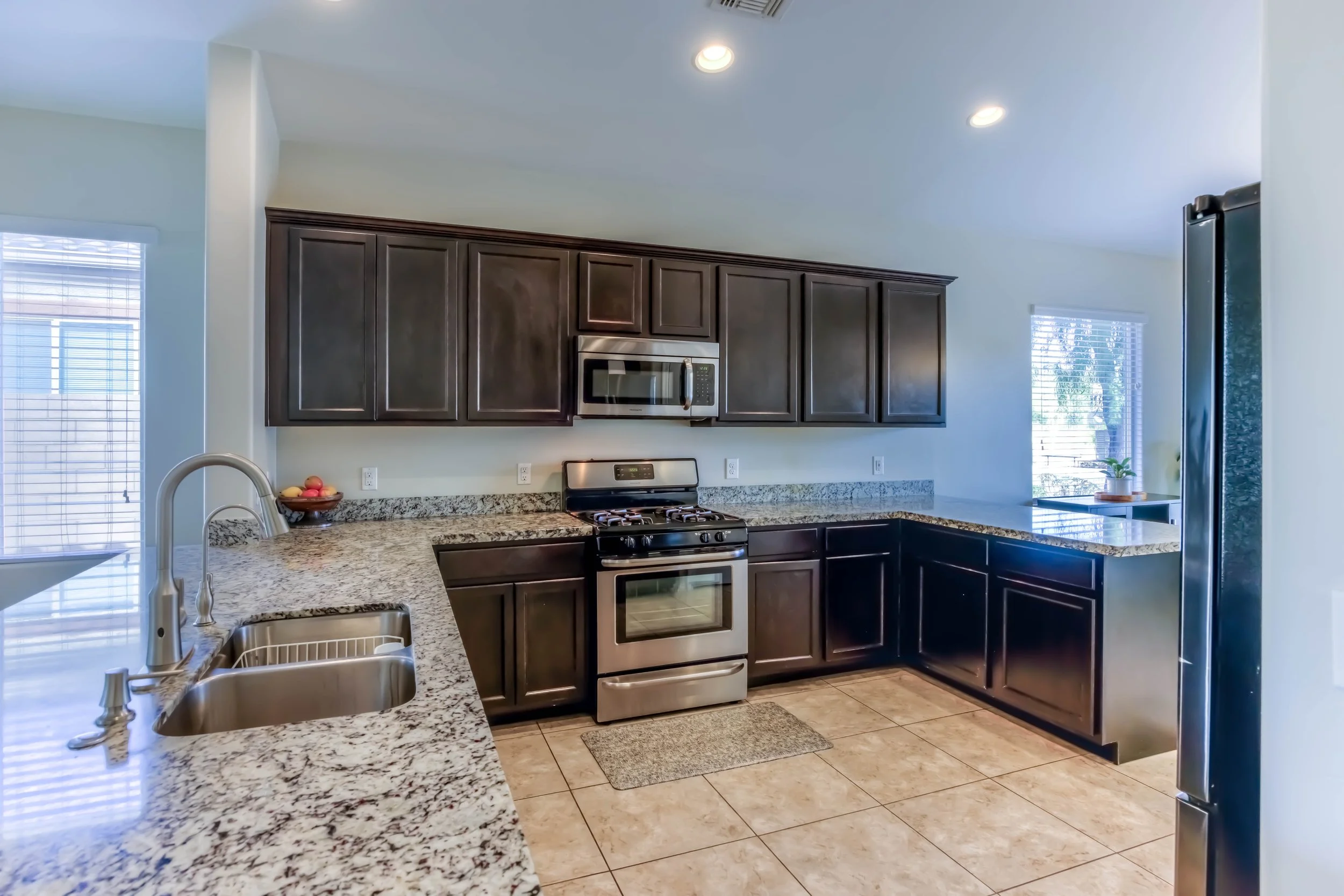 13 Kitchen photo d.jpg