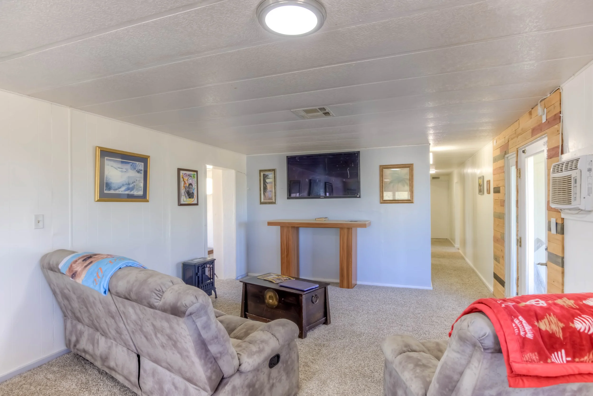 12 Family Room photo b.jpg