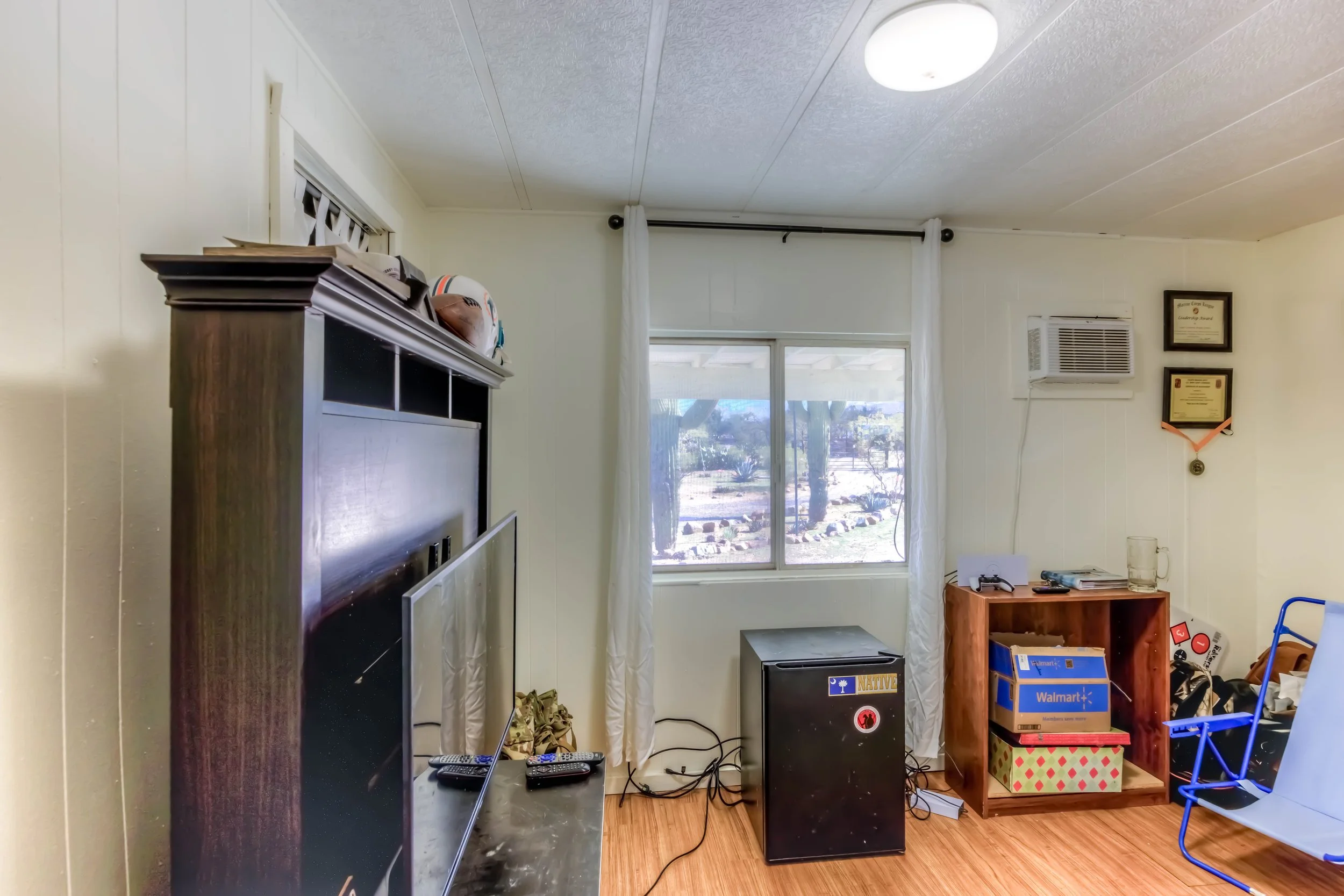 24 Bedroom 3 photo a.jpg