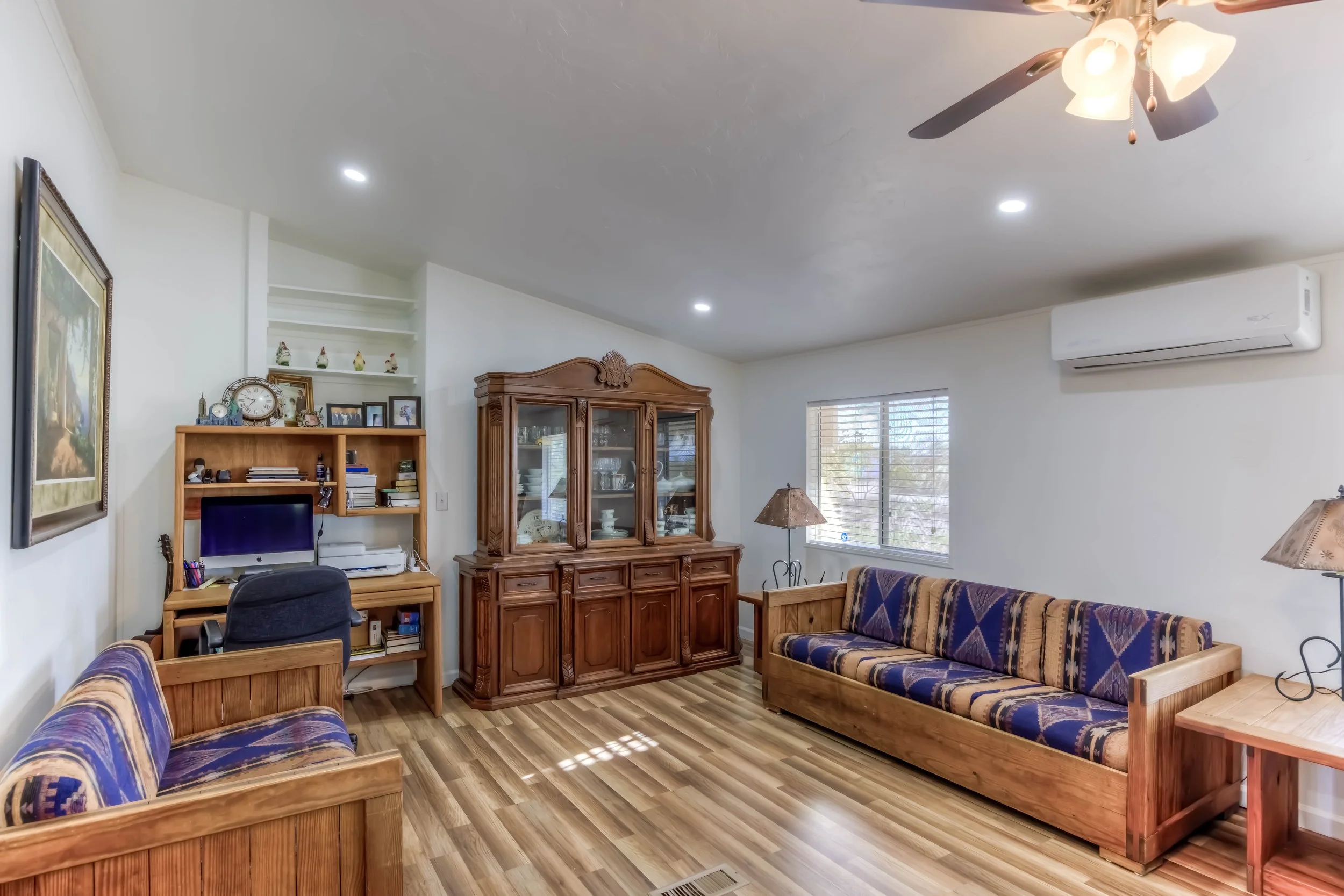 14 Living Room photo e.jpg