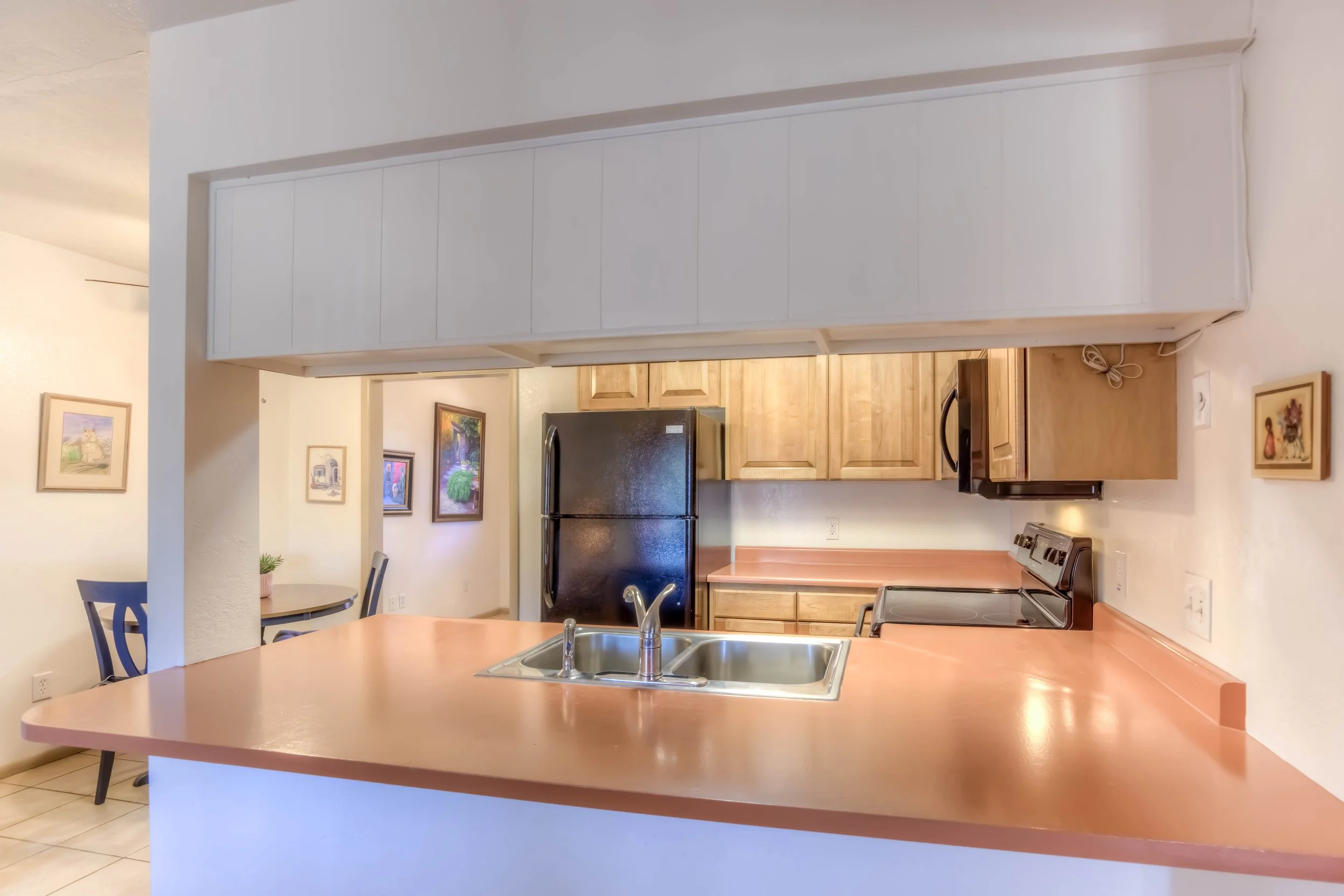 10 Kitchen photo a.jpg