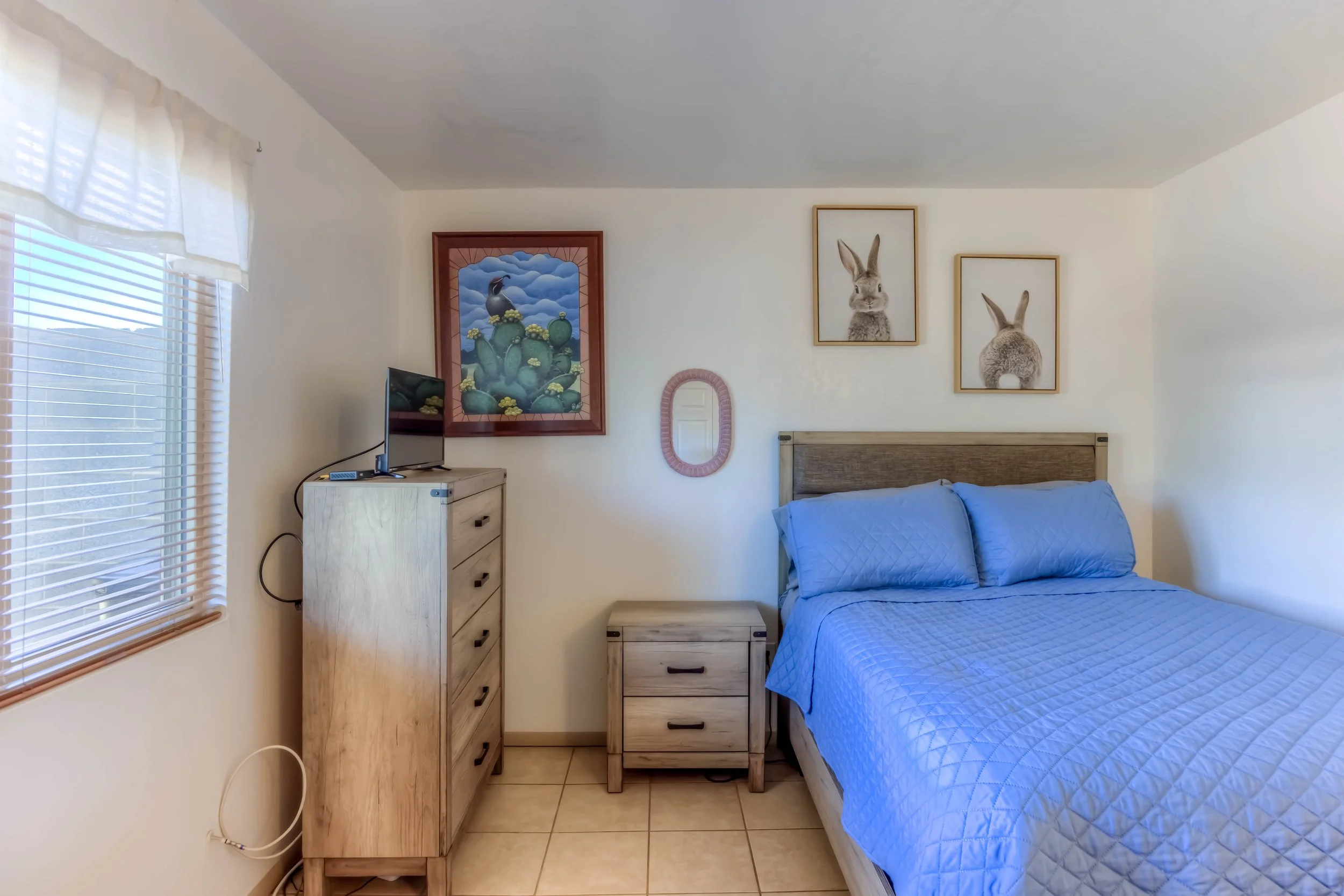 22 Main Bedroom photo c.jpg