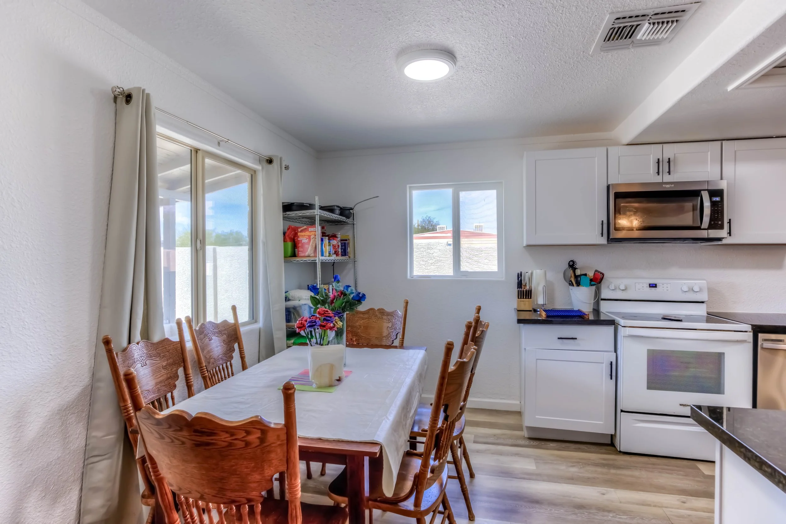 13 Kitchen photo a.jpg