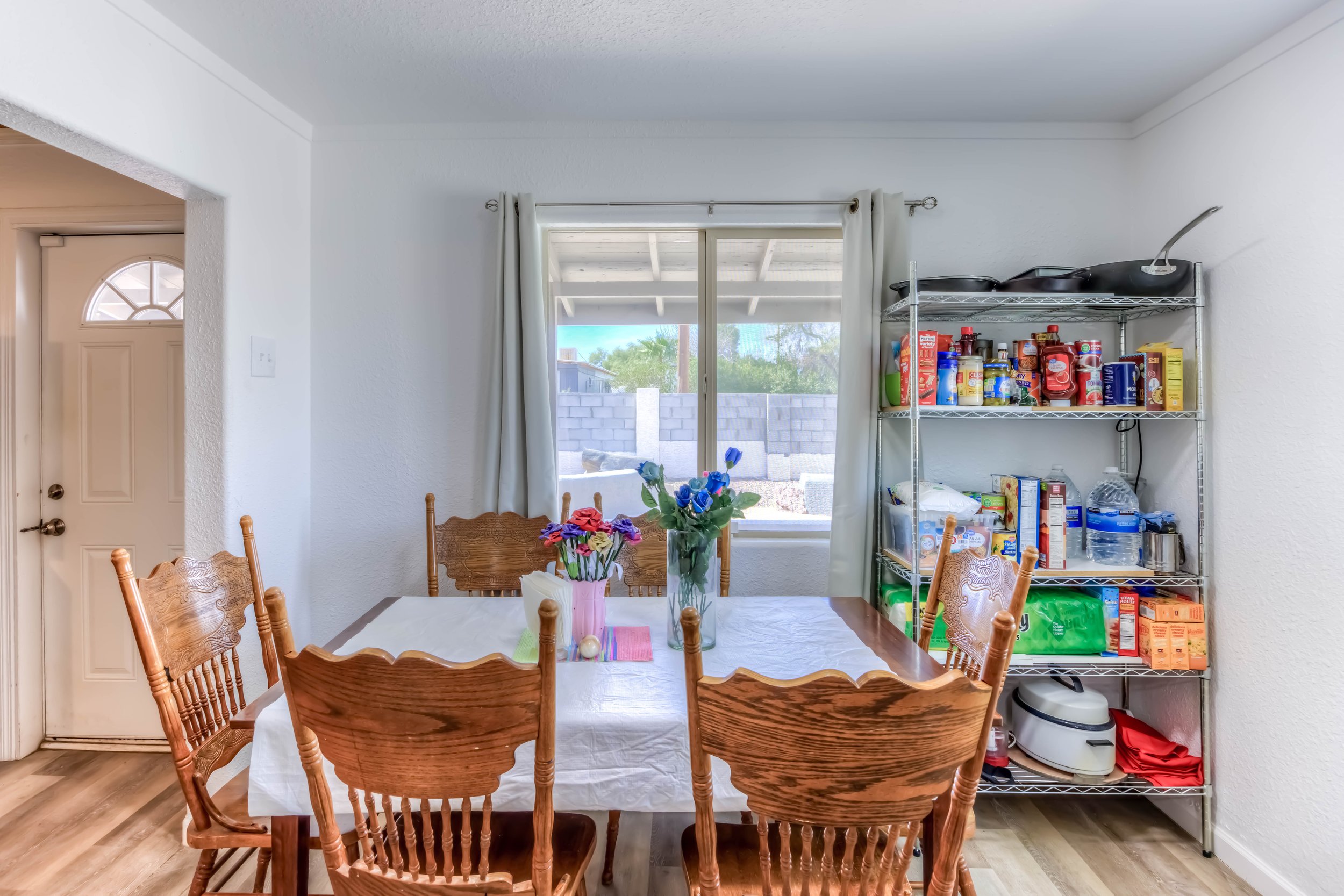 14 Kitchen photo b.jpg