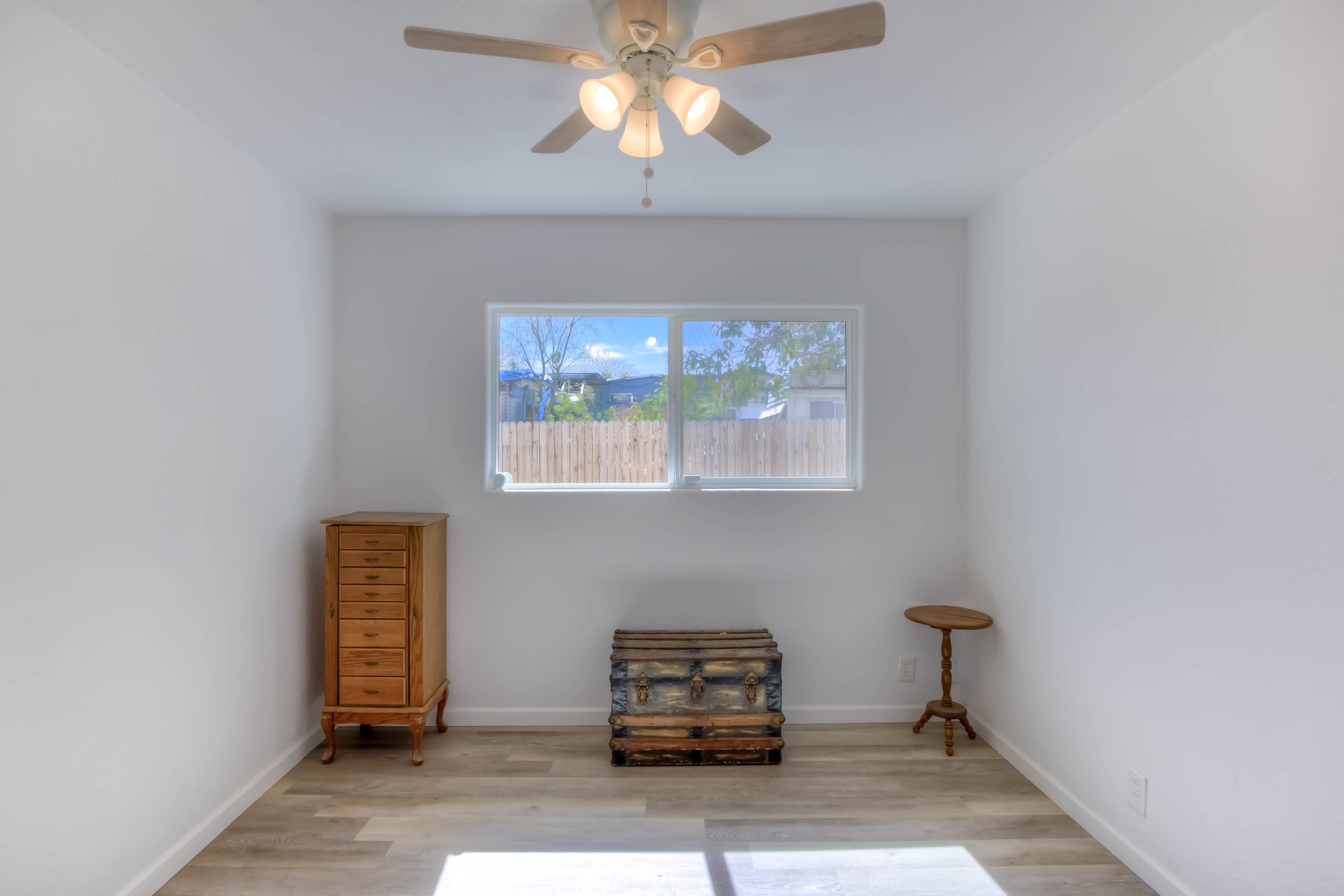 23 Bedroom 2 photo a.jpg