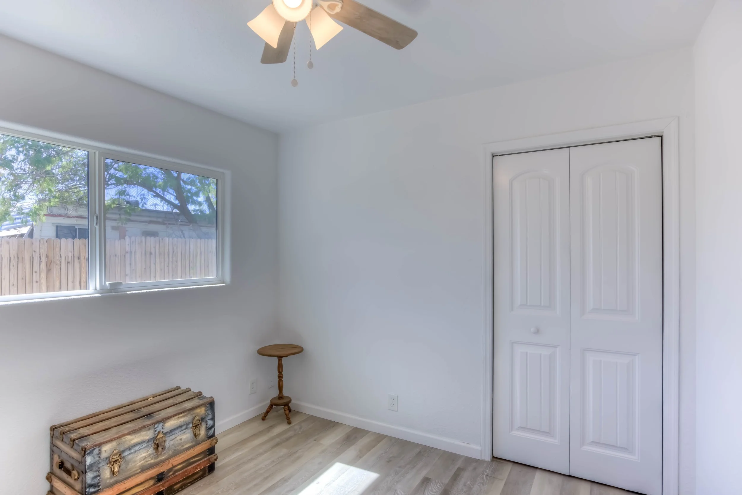 24 Bedroom 2 photo b.jpg