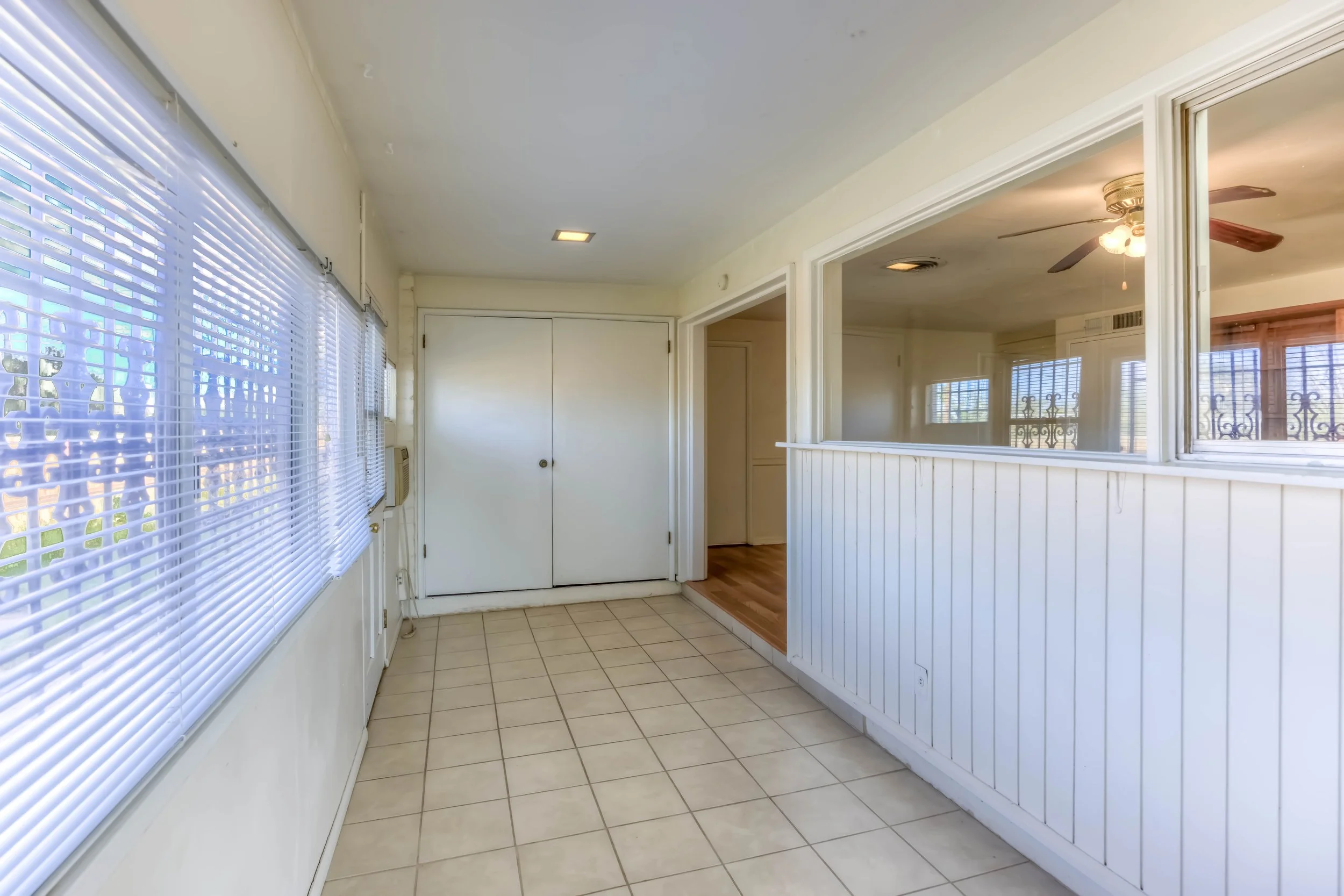 14 Arizona Room photo b.jpg