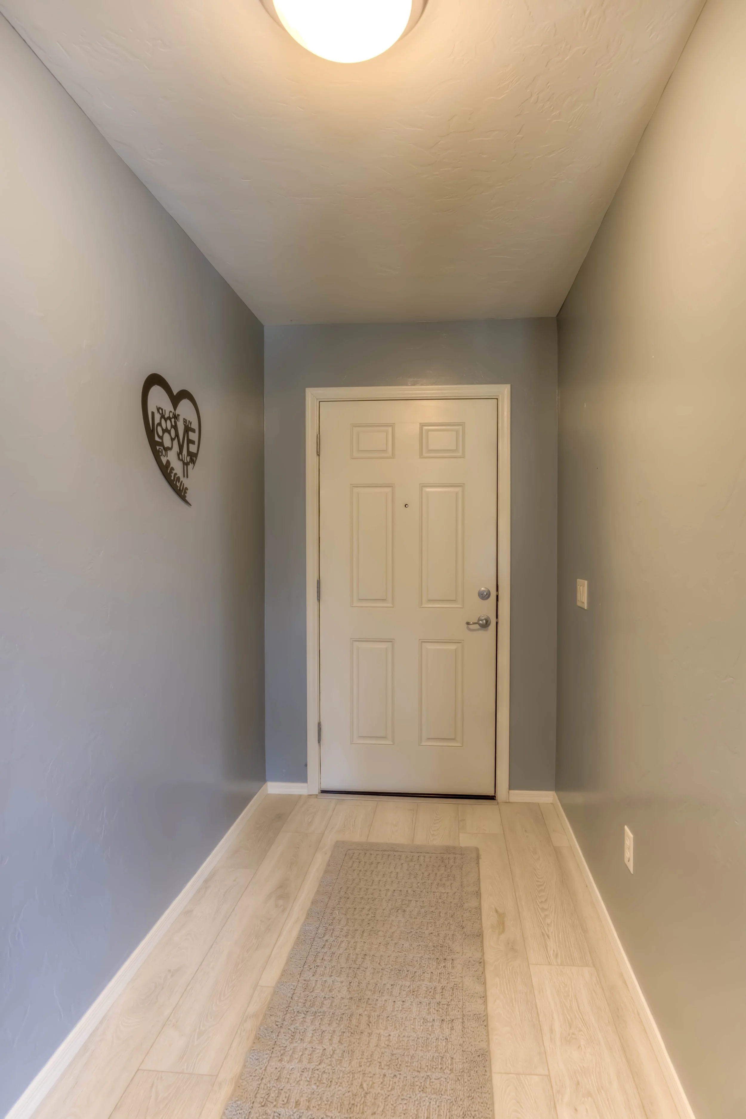 5 Interior Entrance.jpg