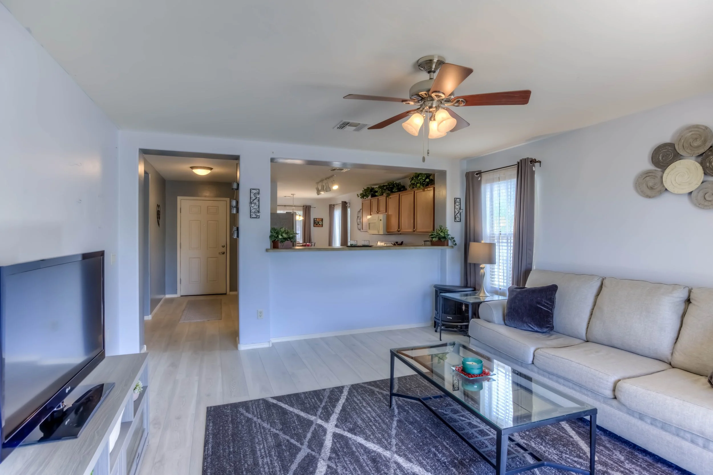 13 Living Room photo b.jpg