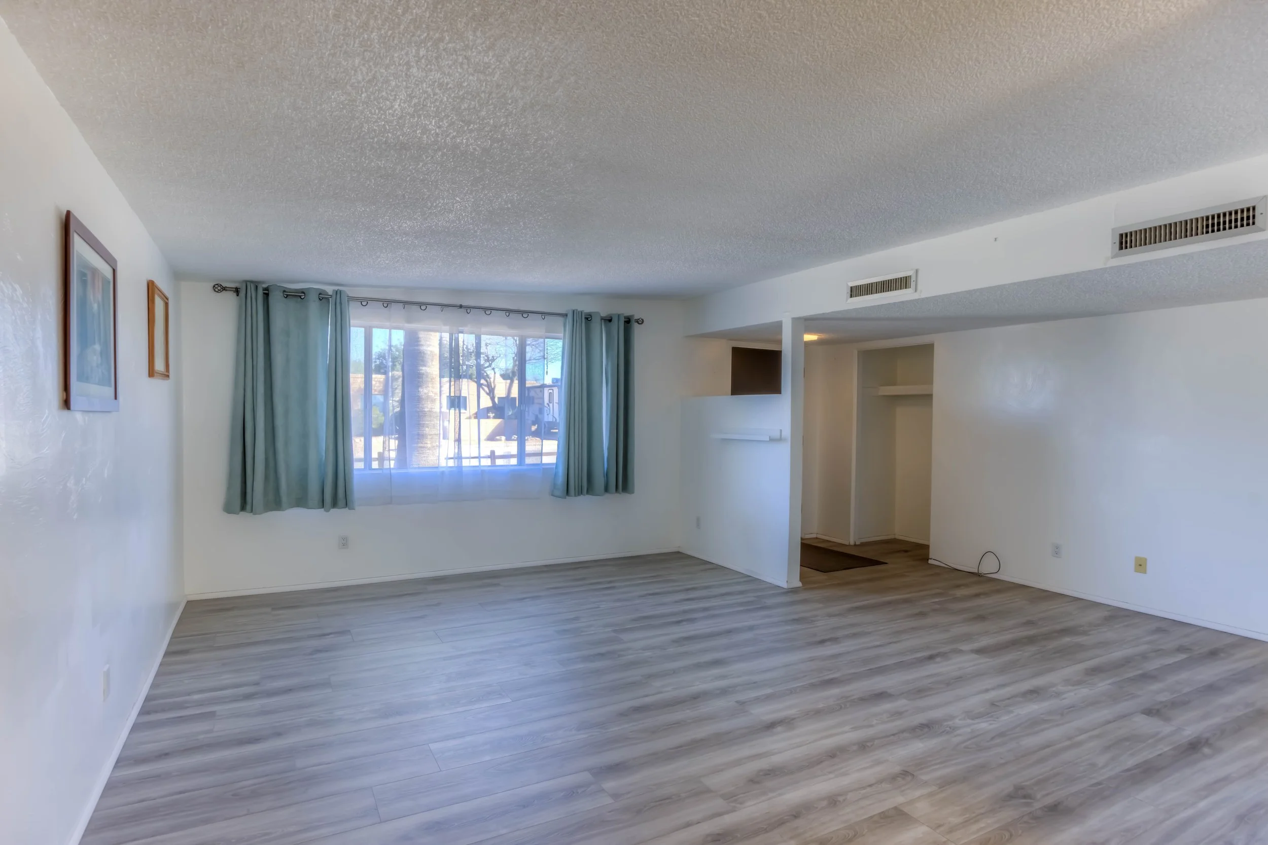 10 Living Room photo b.jpg