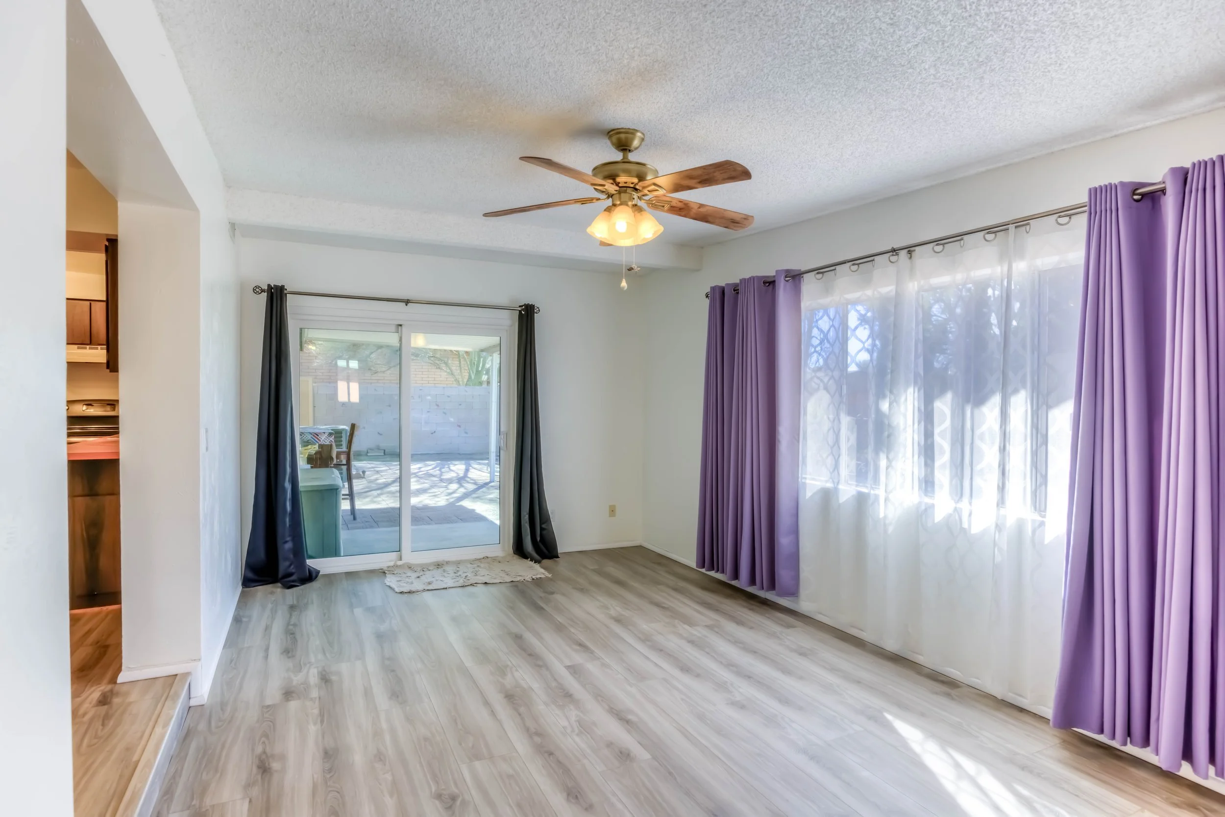 16 Family Room photo a.jpg