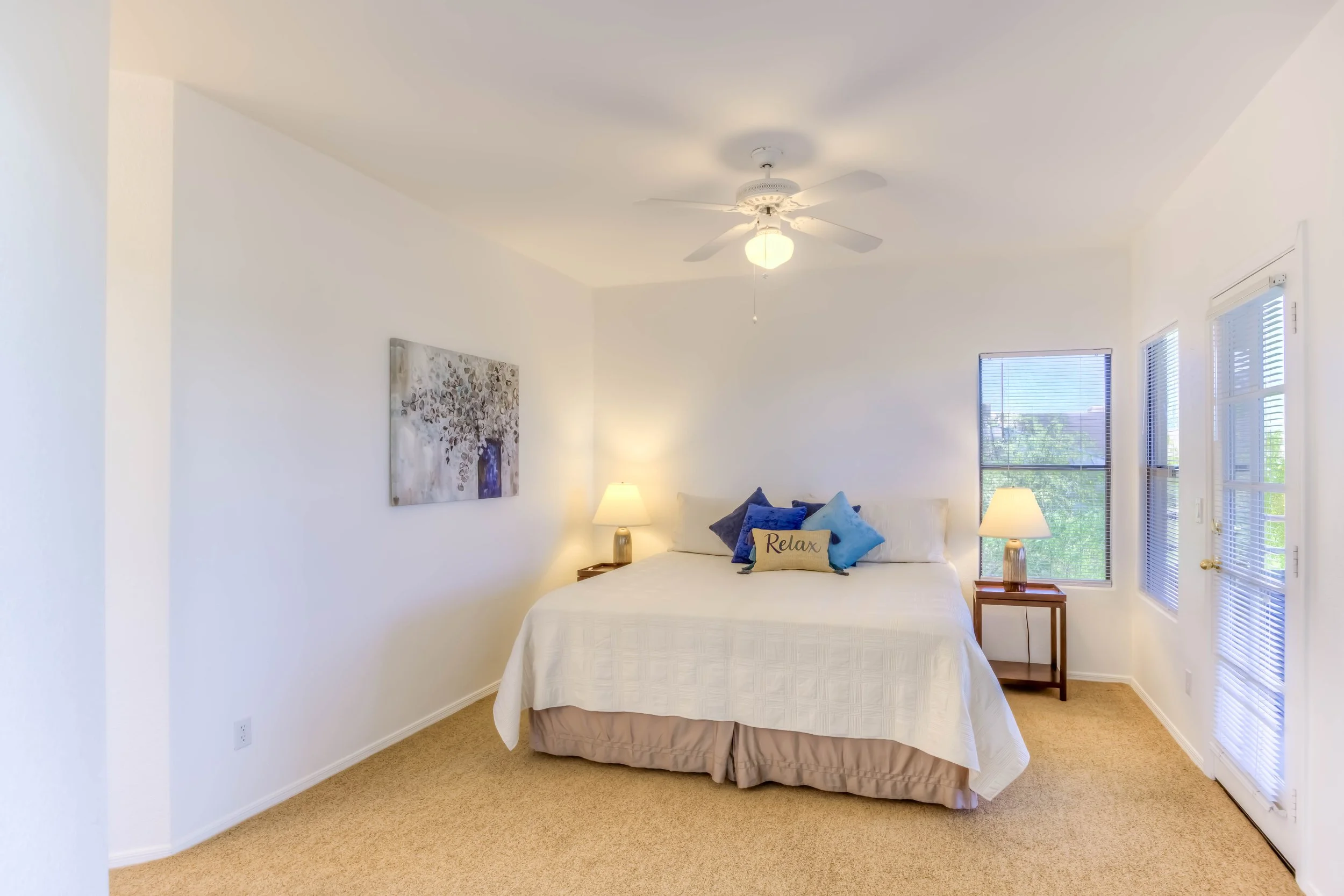 17 Main Bedroom photo a.jpg