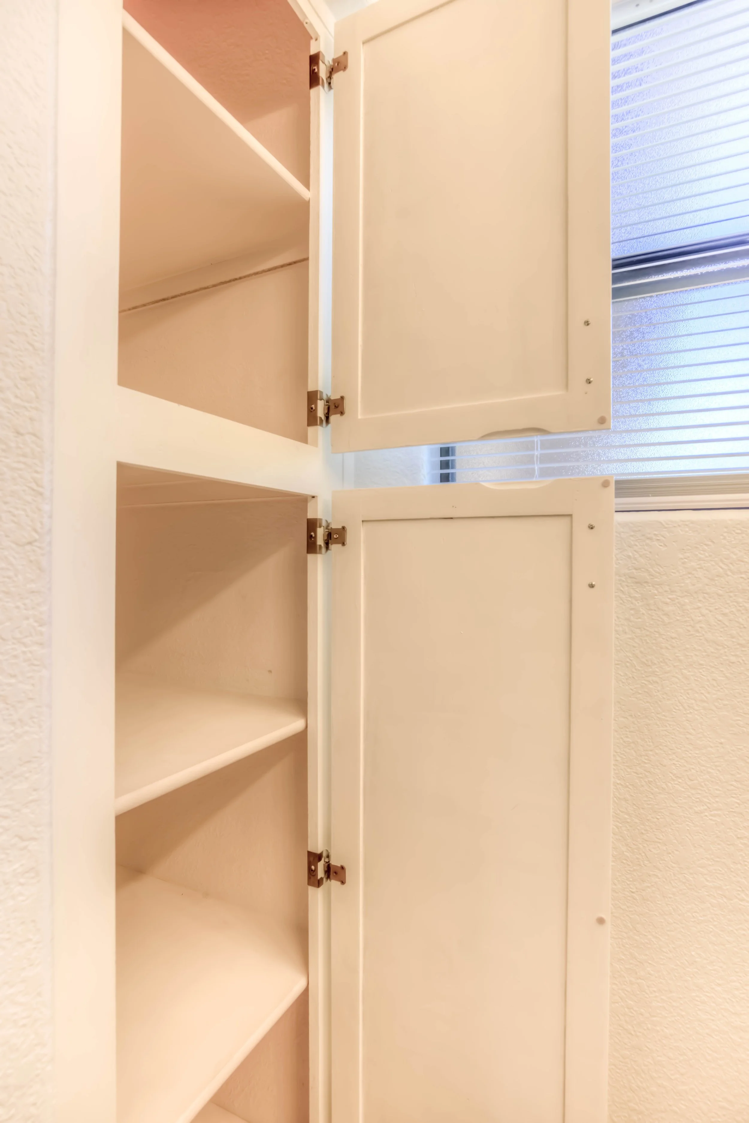 22 Main Bathroom photo b.jpg