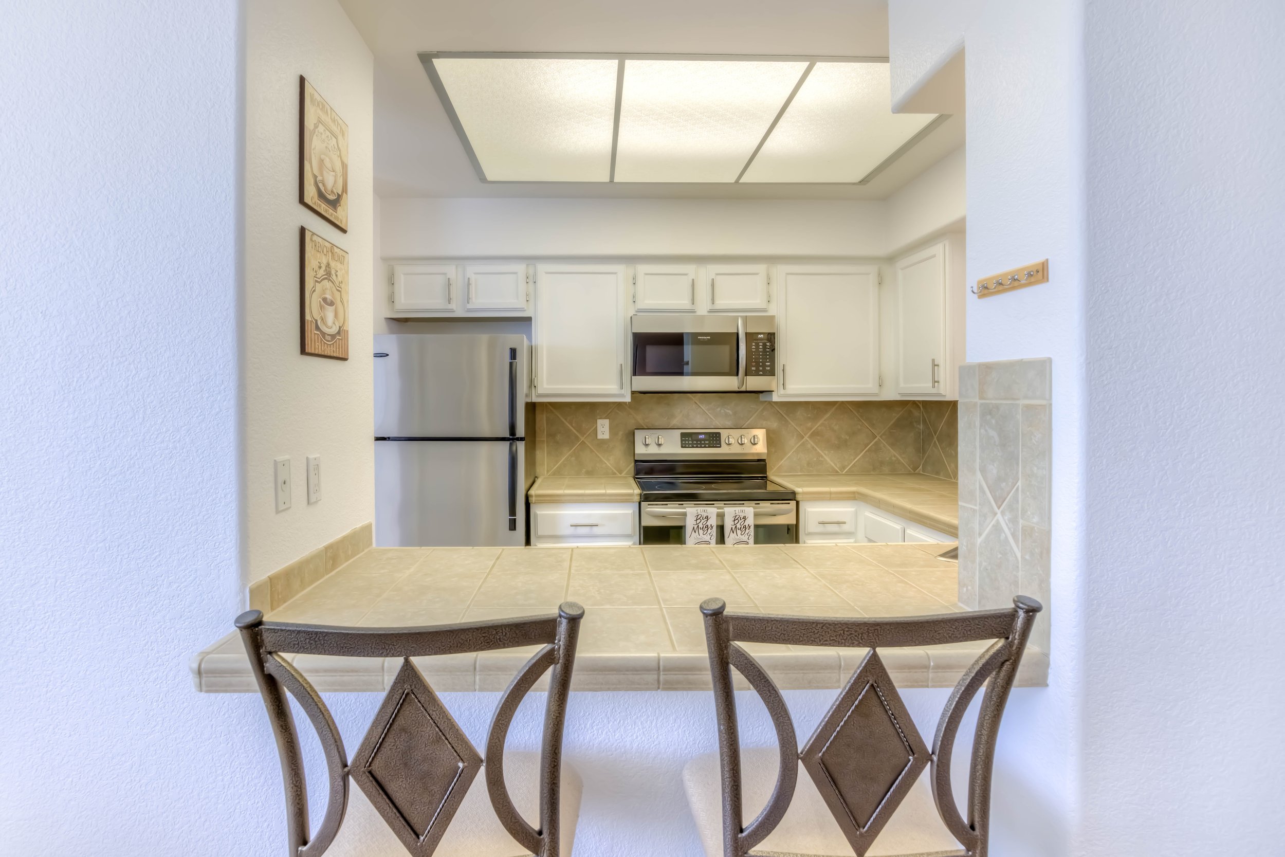 25 Kitchen photo a.jpg