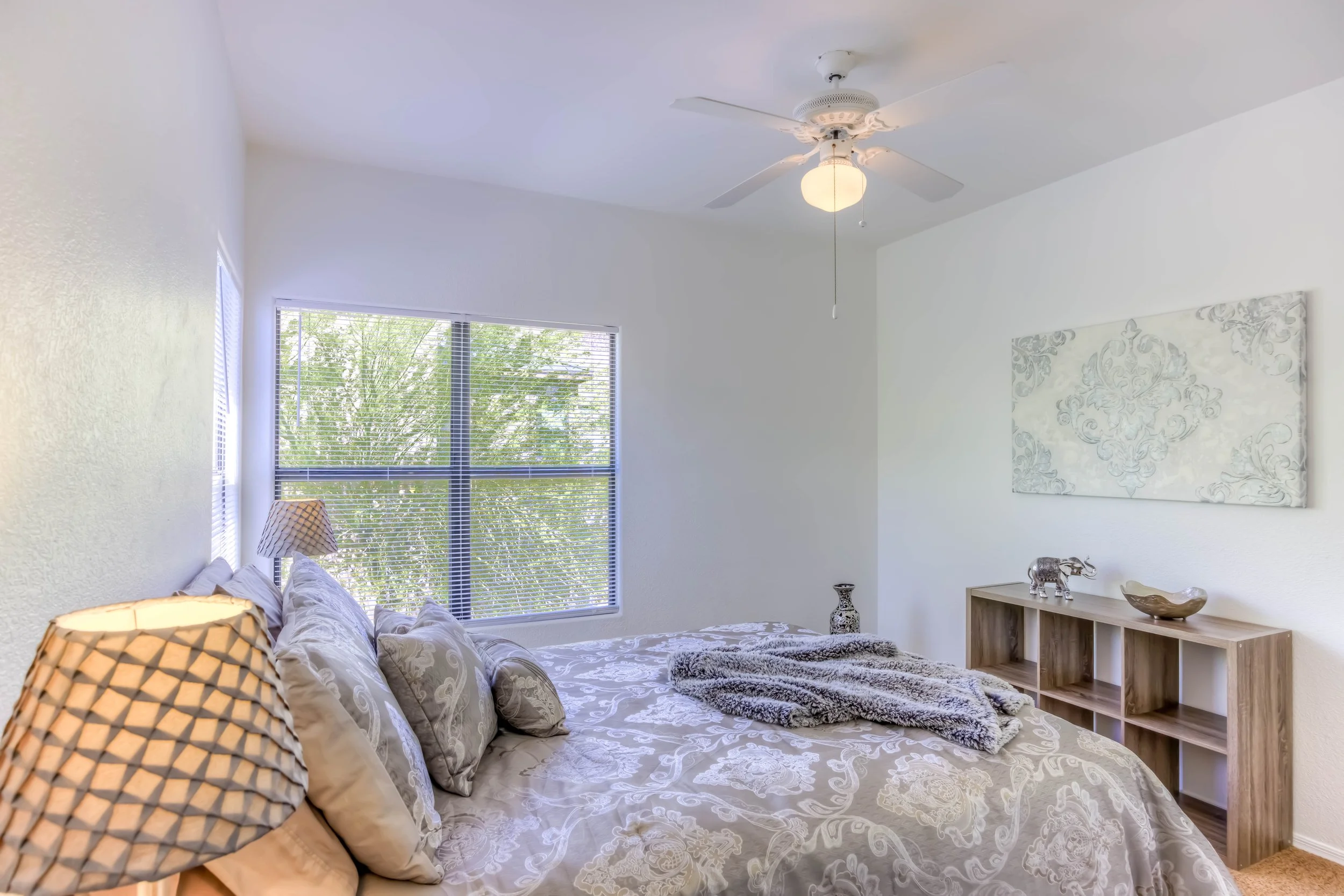 33 Bedroom photo c.jpg