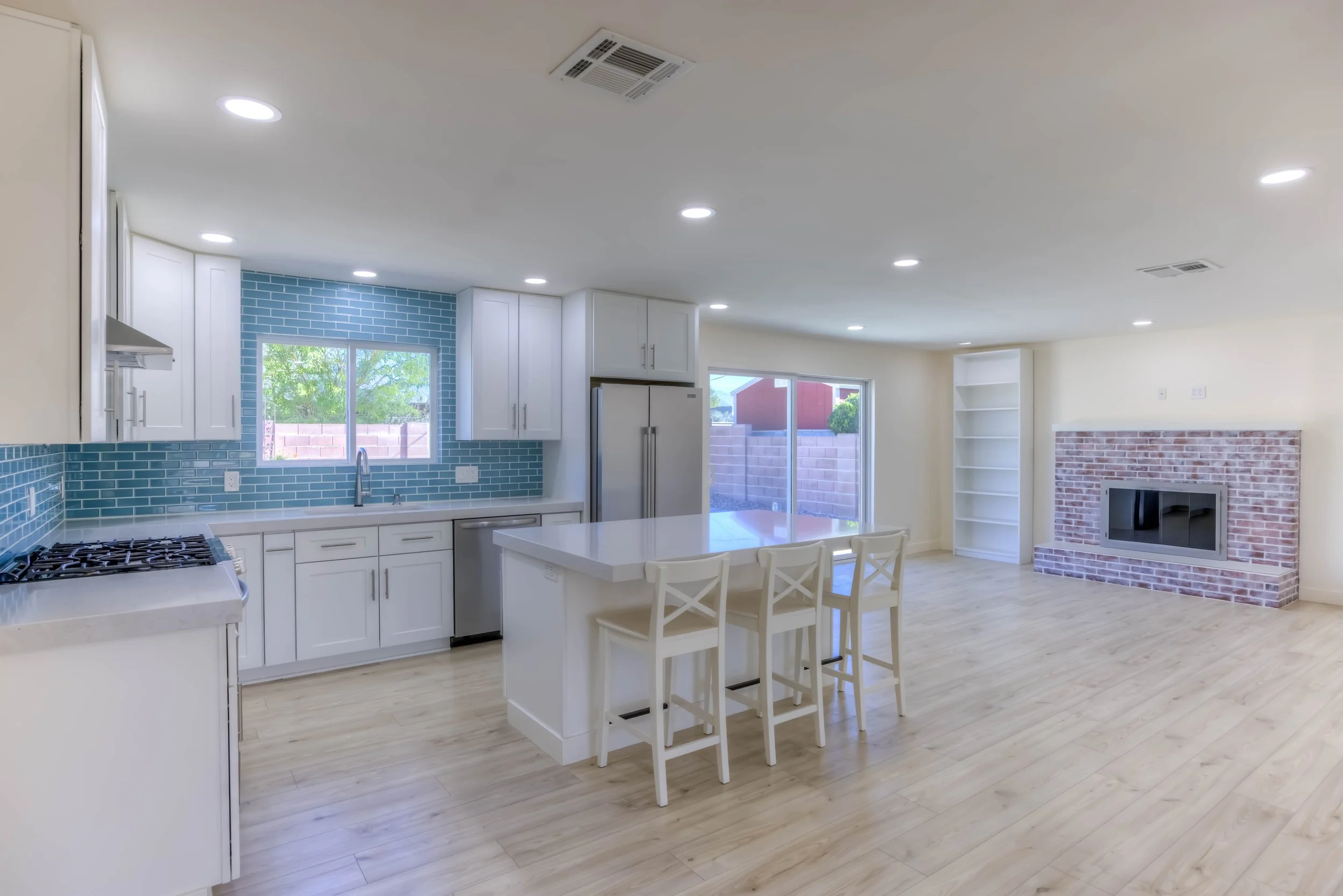 12 Kitchen photo a.jpg