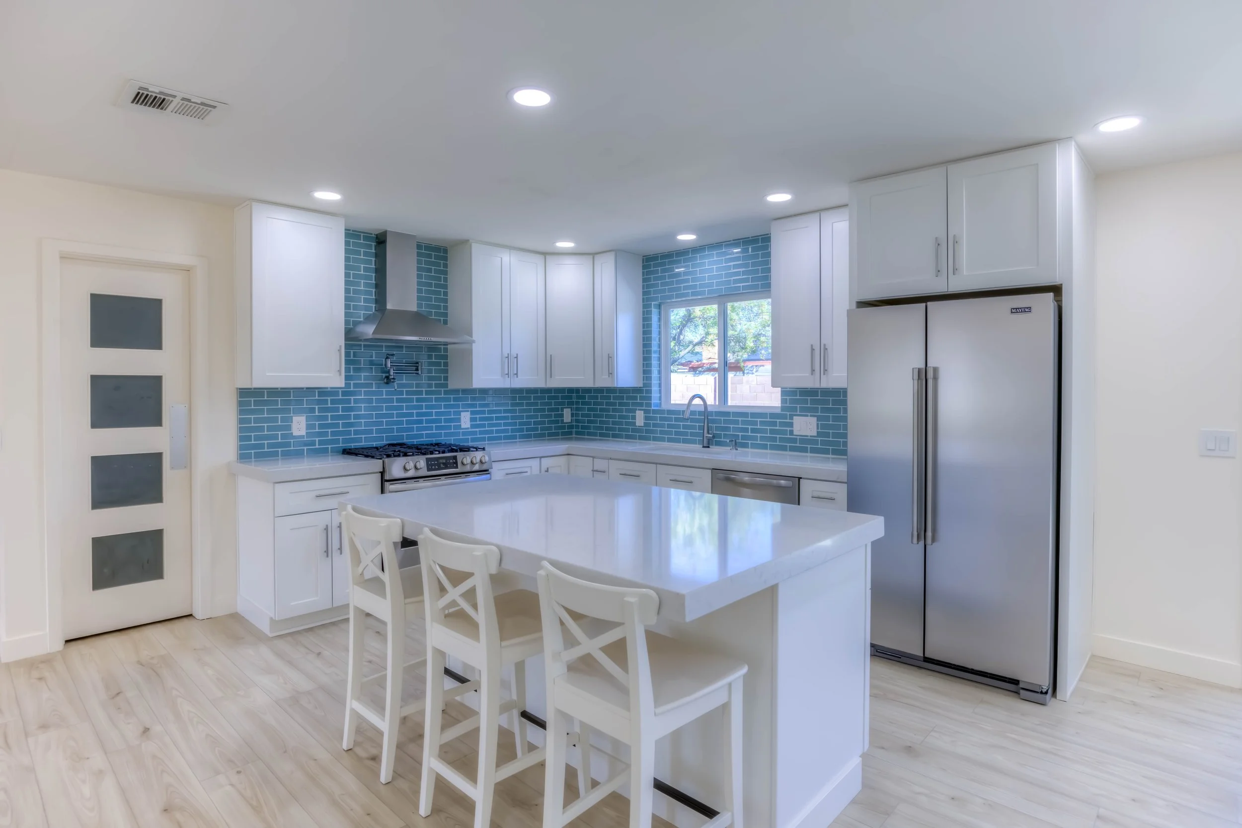 14 Kitchen photo c.jpg