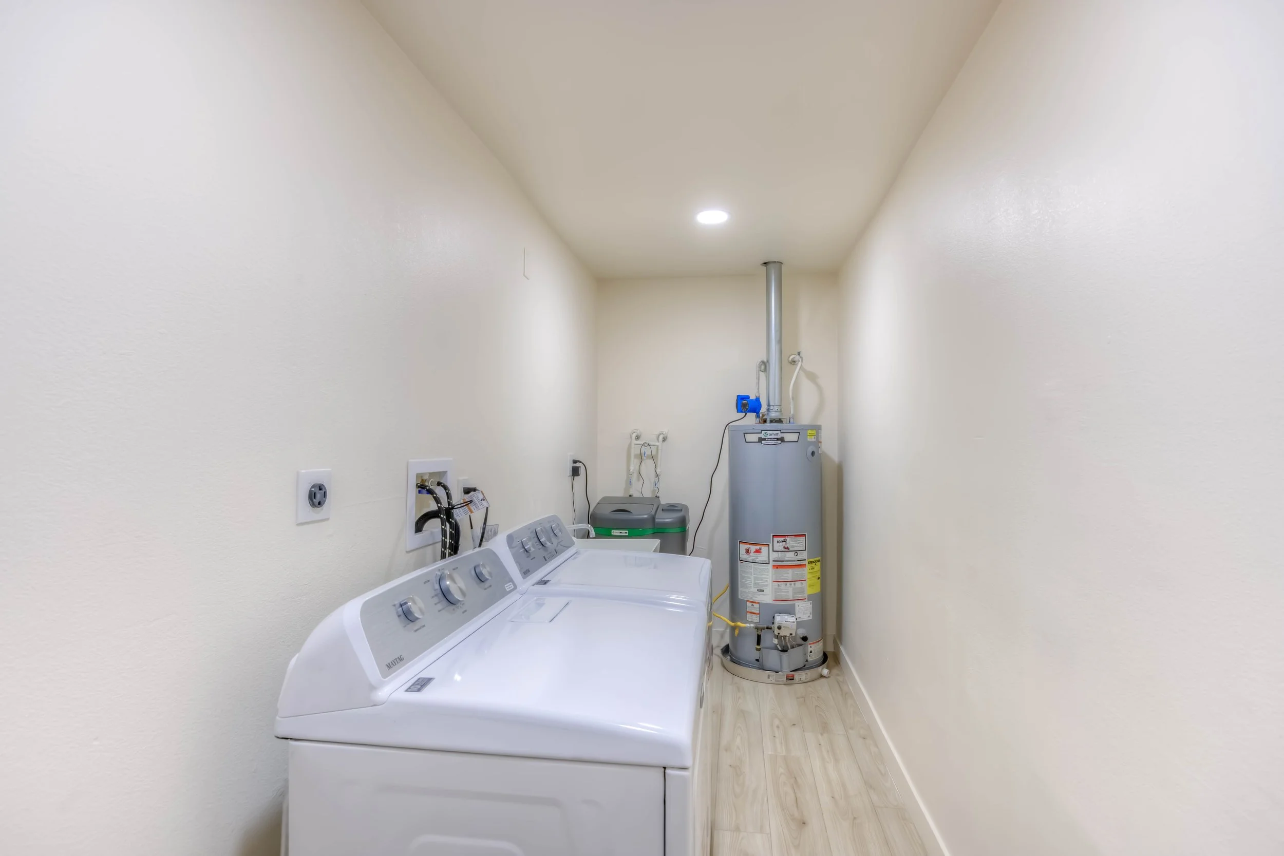 23 Laundry:Utility Room photo a.jpg