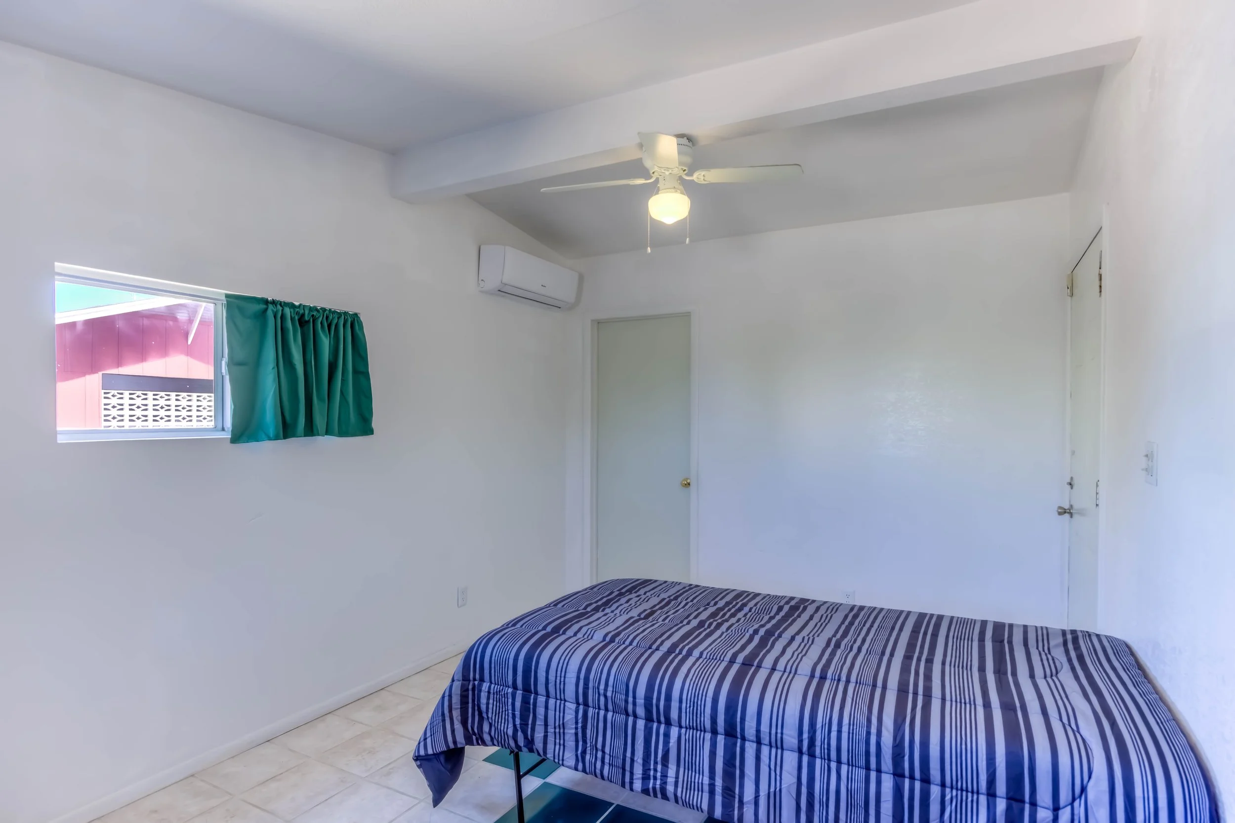 27 Bedroom 2 photo a.jpg