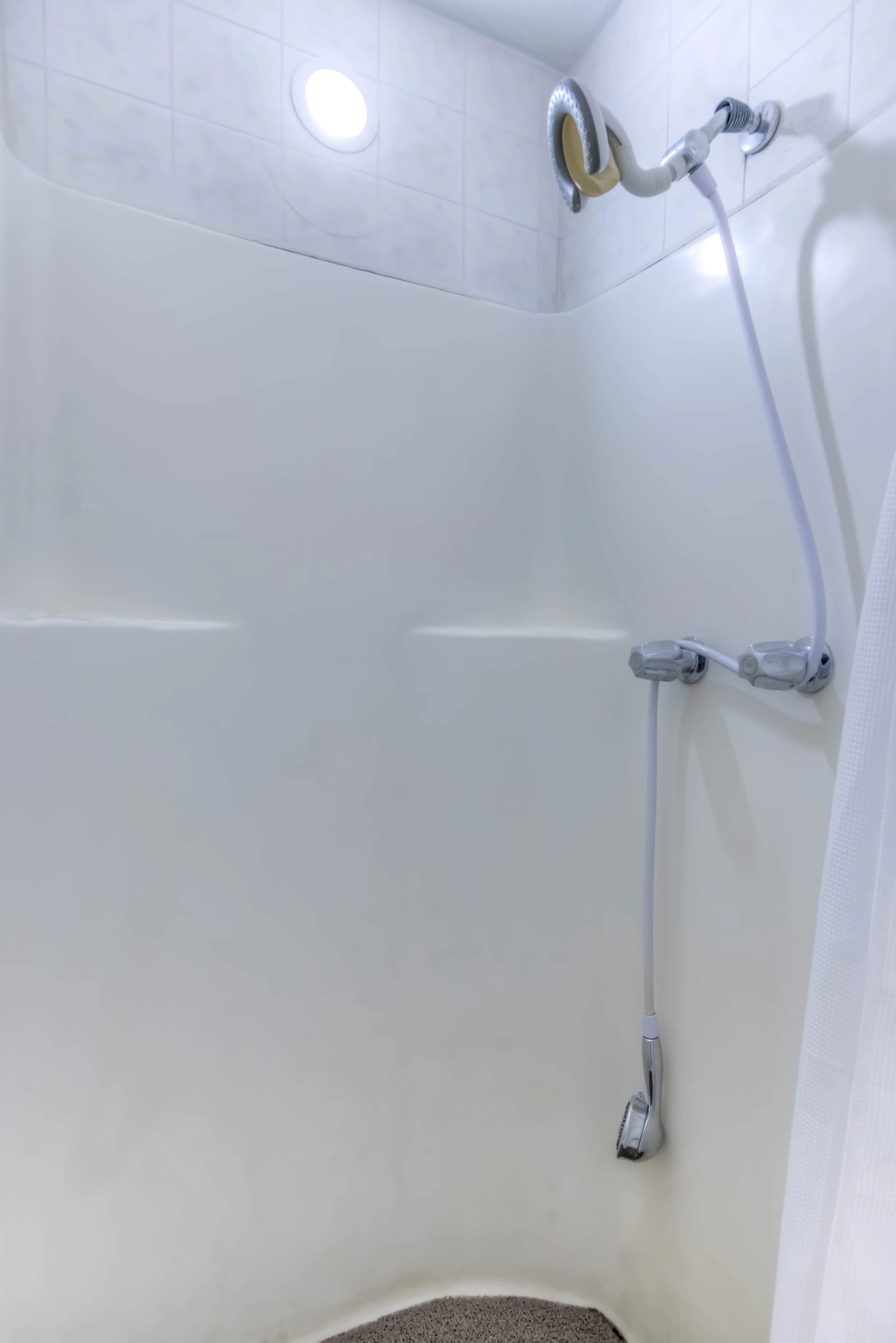 30 Bedroom 3 photo b.jpg