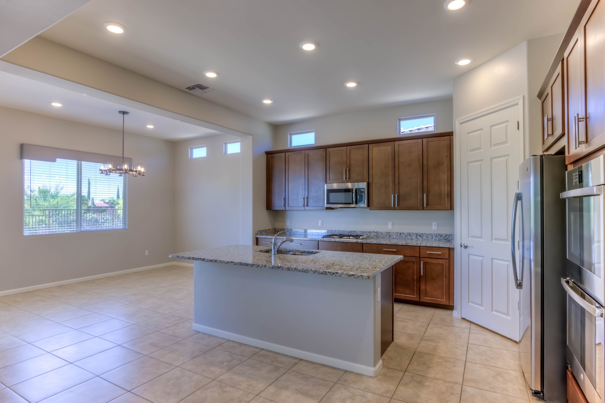 12 Kitchen photo a.jpg