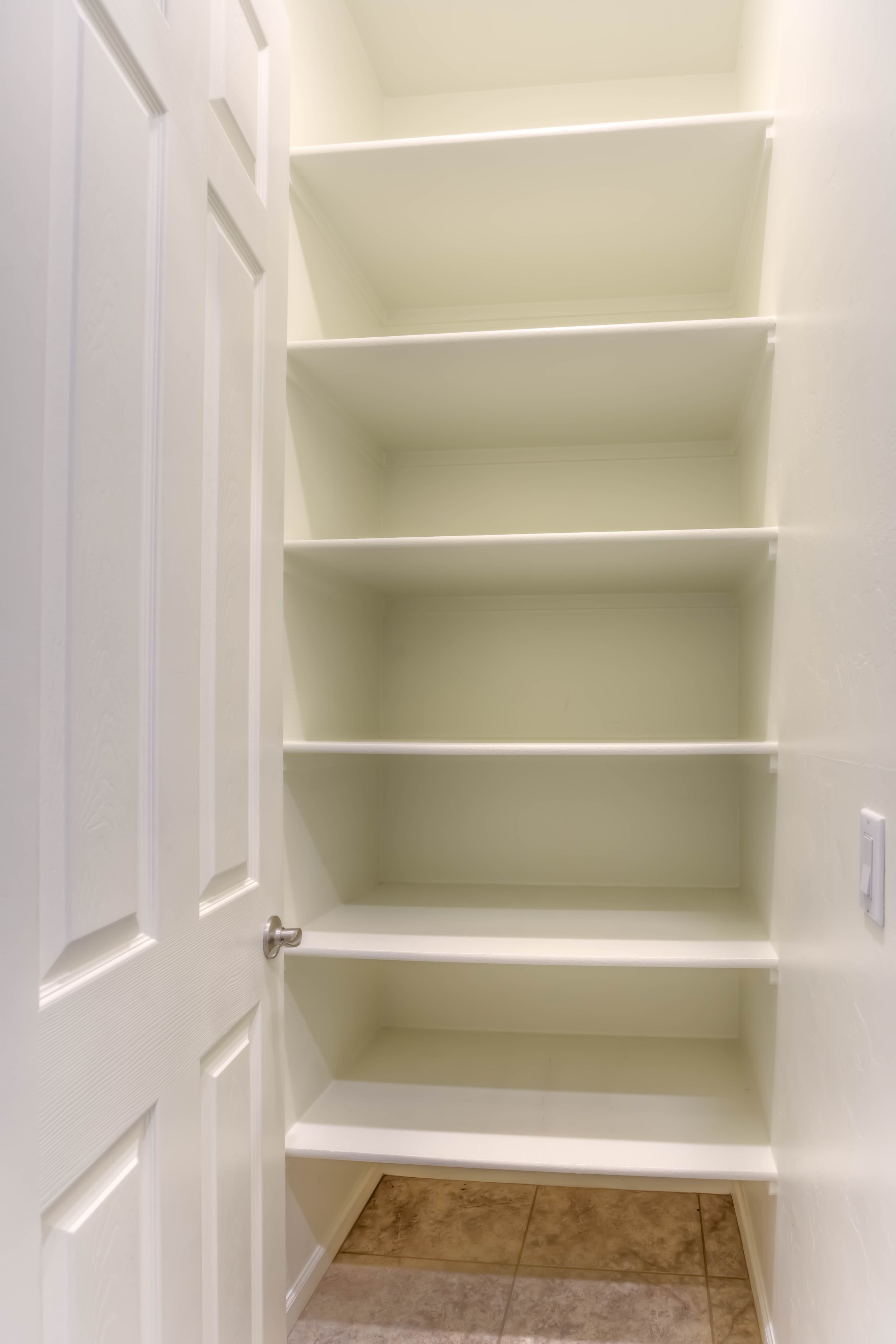17 Hall Linen Closet.jpg