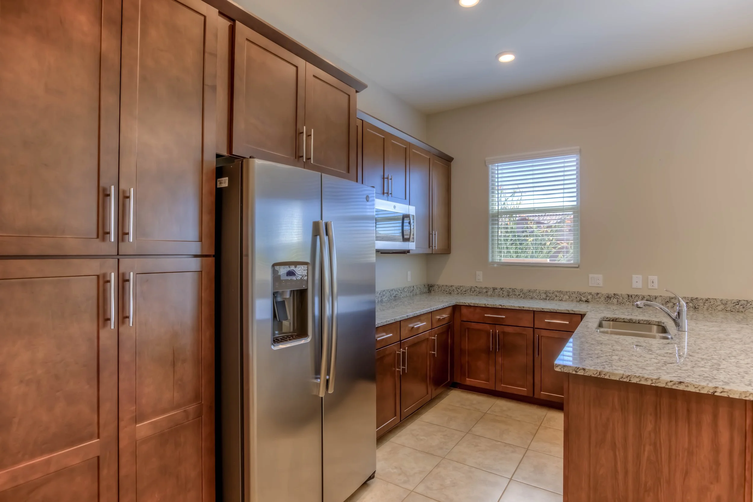 35 Guest Kitchen.jpg